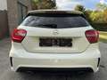 Mercedes-Benz A 180 *AMG PACK* || GPS || PDC || CRUISE CONTROL || Blanc - thumbnail 4