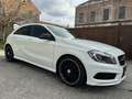 Mercedes-Benz A 180 *AMG PACK* || GPS || PDC || CRUISE CONTROL || Blanc - thumbnail 1