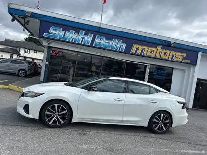 White 2023 Nissan Maxima Sedan Automatic