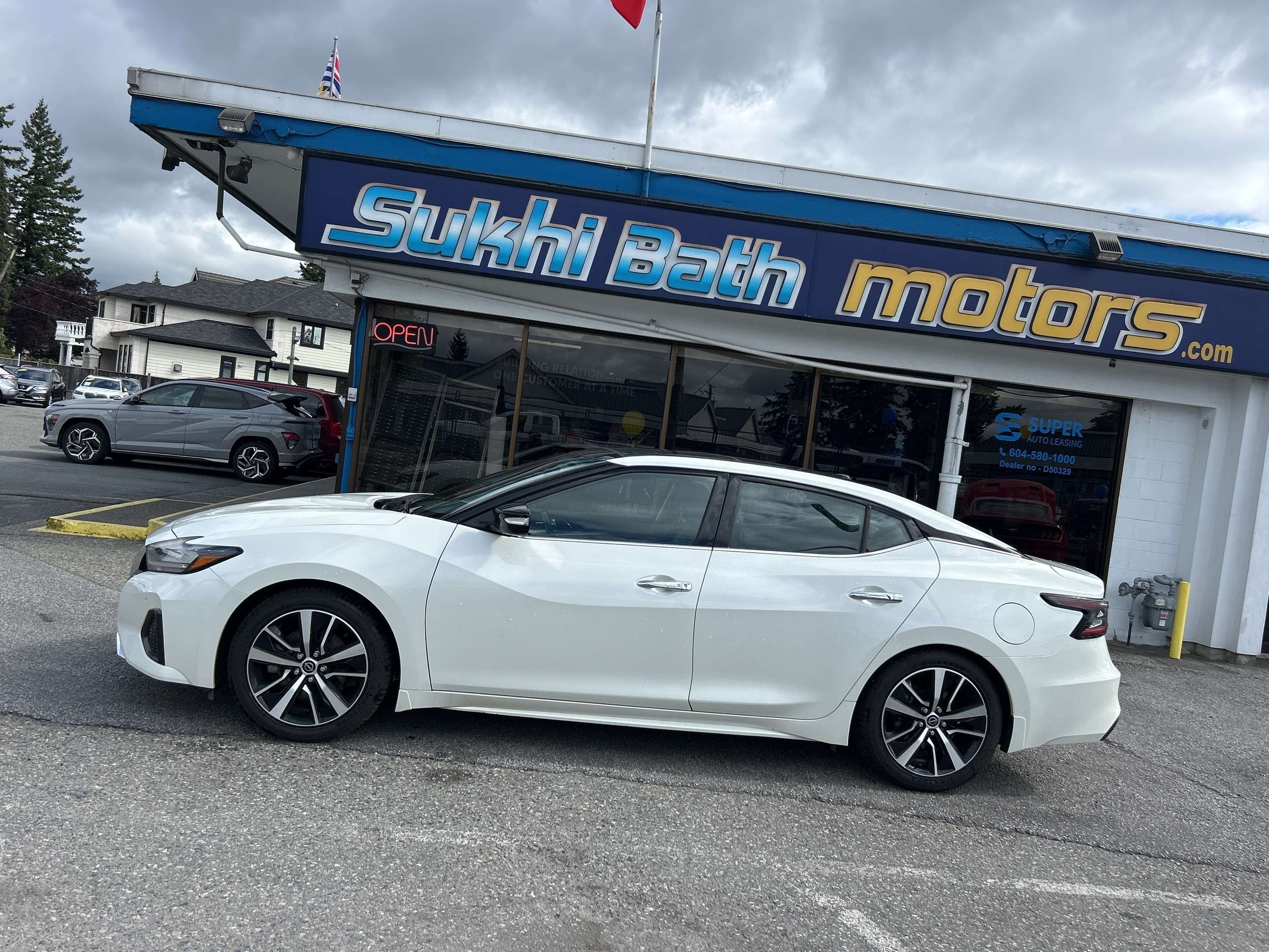 2023 Nissan Maxima SL + SATELLITE RADIO + 8-SPEAKERS + Wi-Fi HOTSPOT — photo 1