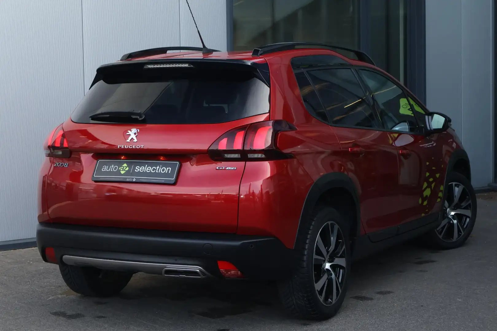 Peugeot 2008 1.2 PureTech GT-line Rood - 2