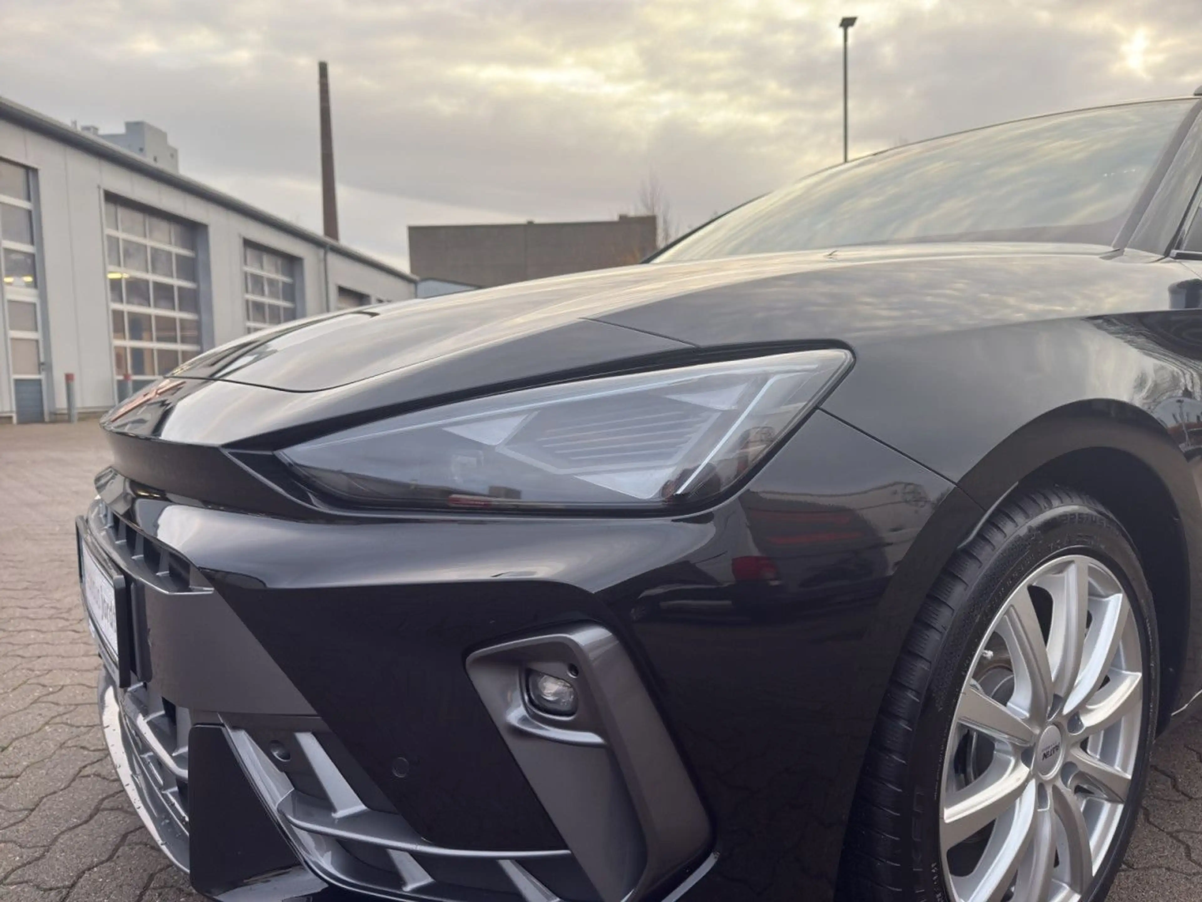 CUPRA Leon Sportstourer 1.5 TSI OPF Edge DSG EPH FLA LED — photo 9