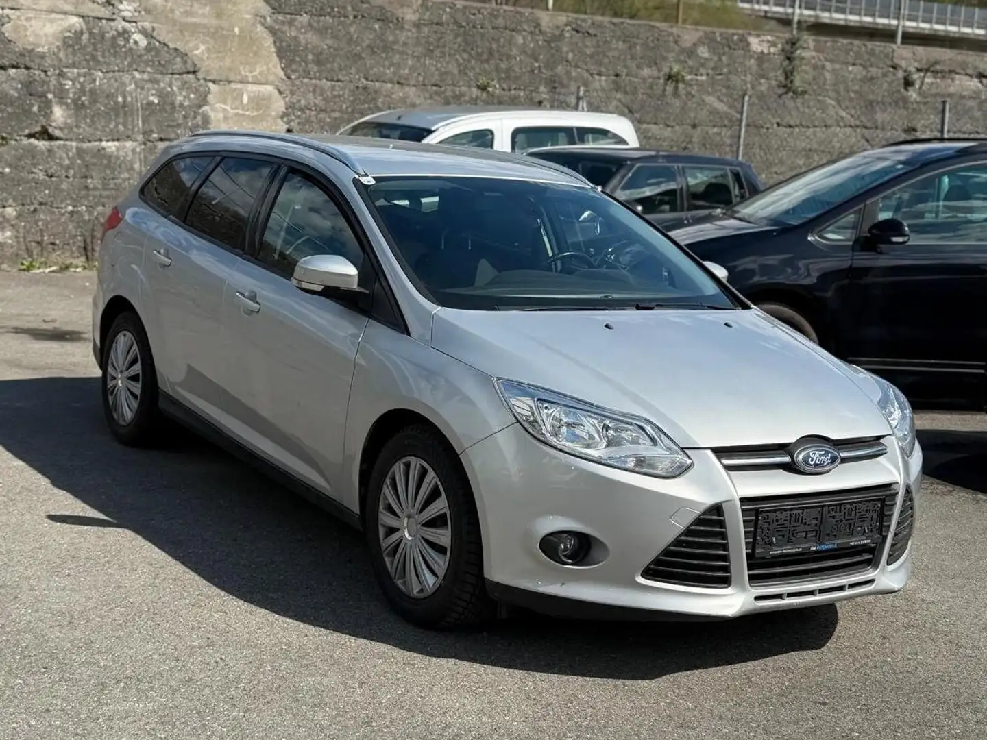 Ford Focus Sync Edition Silber - 1