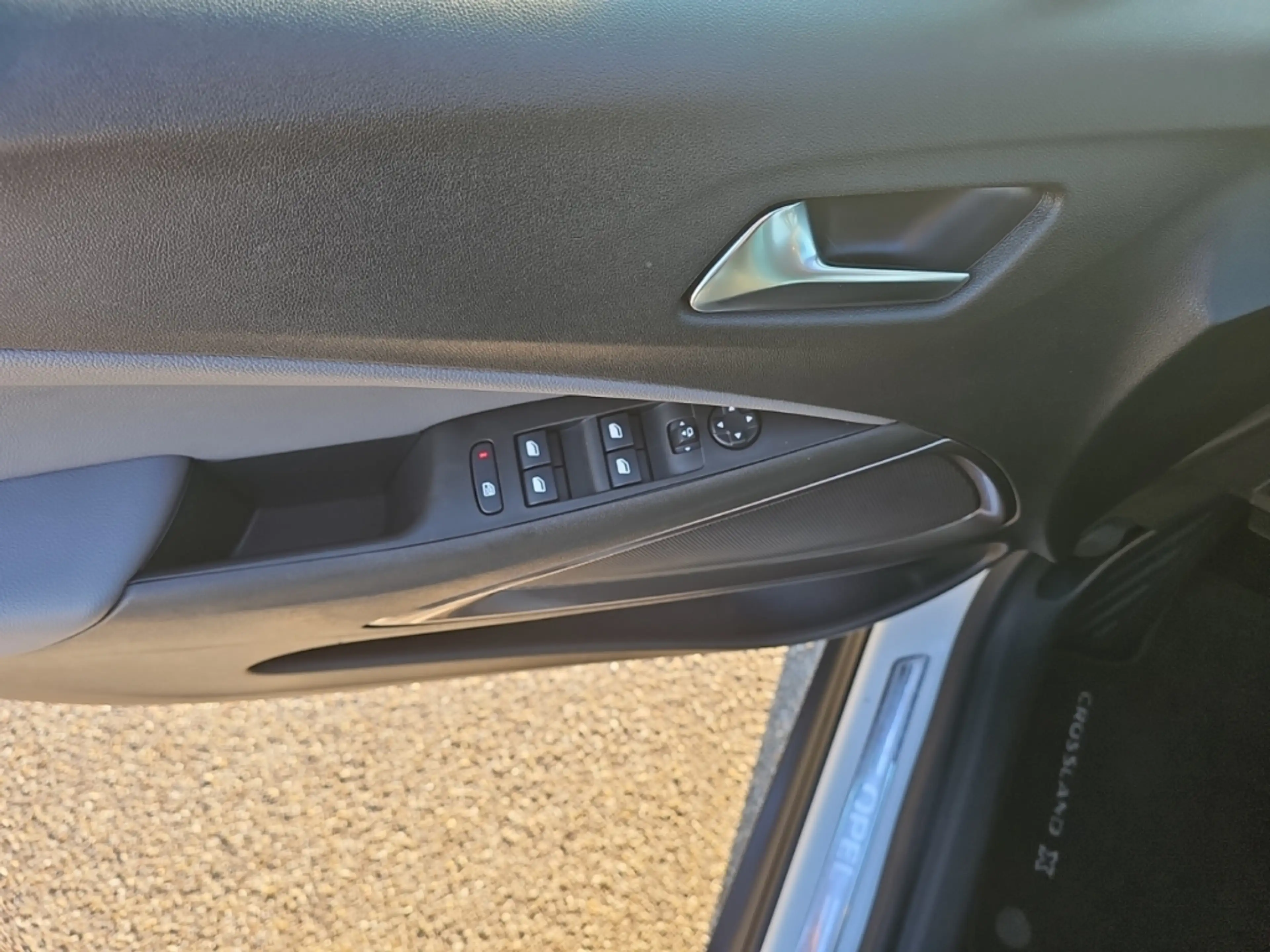Opel Crossland X Ultimate Autom NAVI Klimaaut HUD RFK AHK SHZ LRH F — photo 7