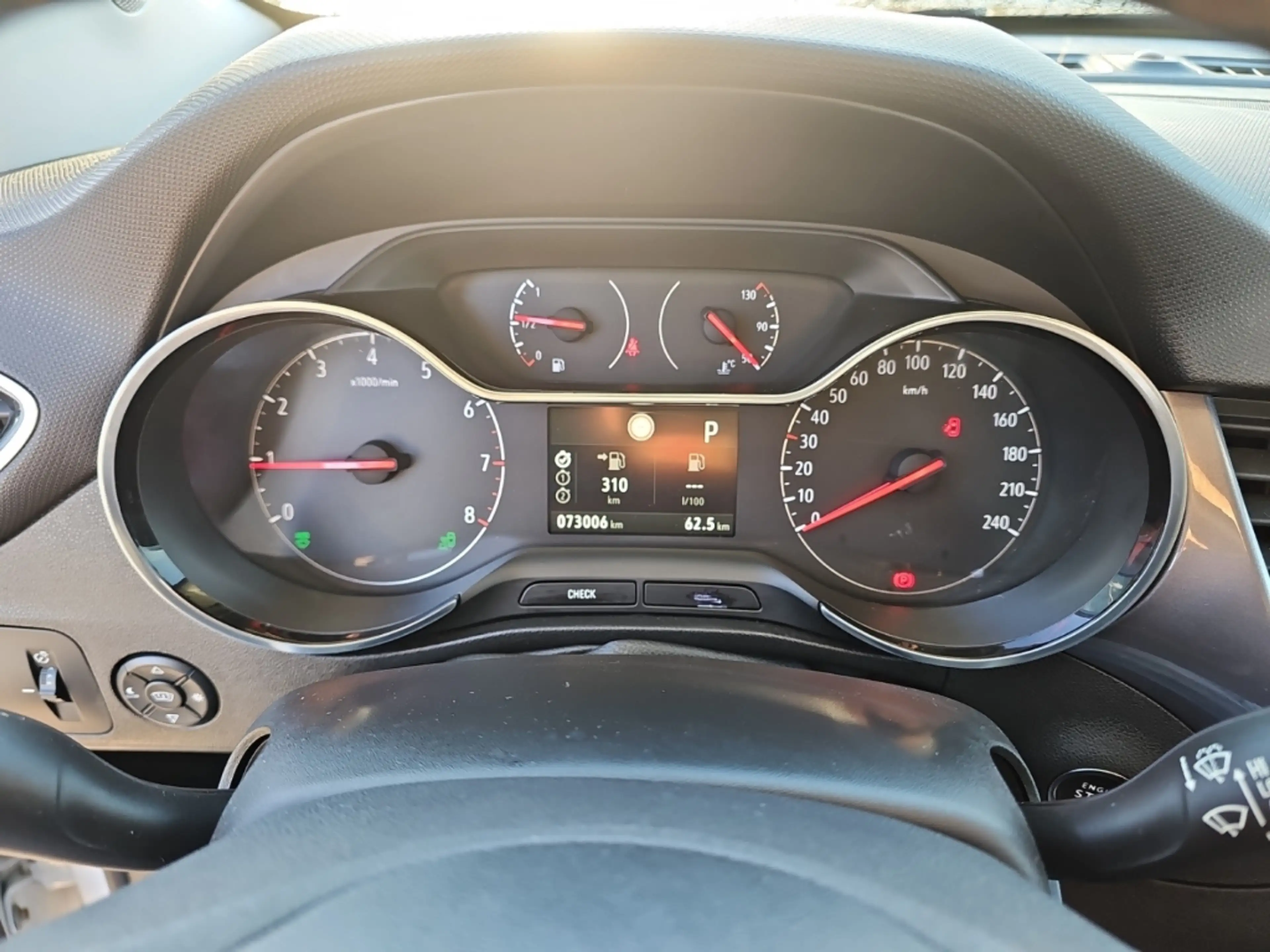 Opel Crossland X Ultimate Autom NAVI Klimaaut HUD RFK AHK SHZ LRH F — photo 10