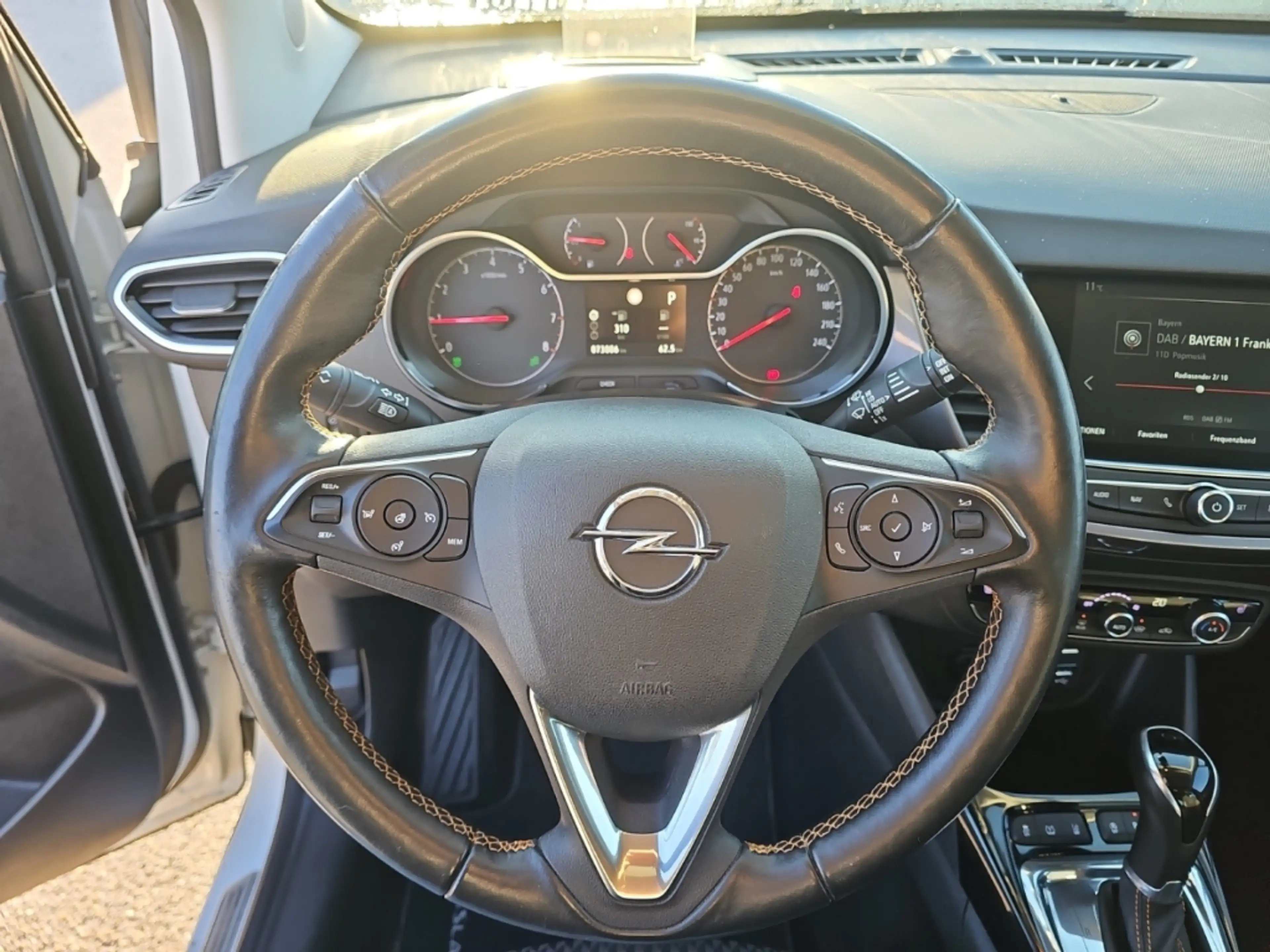 Opel Crossland X Ultimate Autom NAVI Klimaaut HUD RFK AHK SHZ LRH F — photo 9