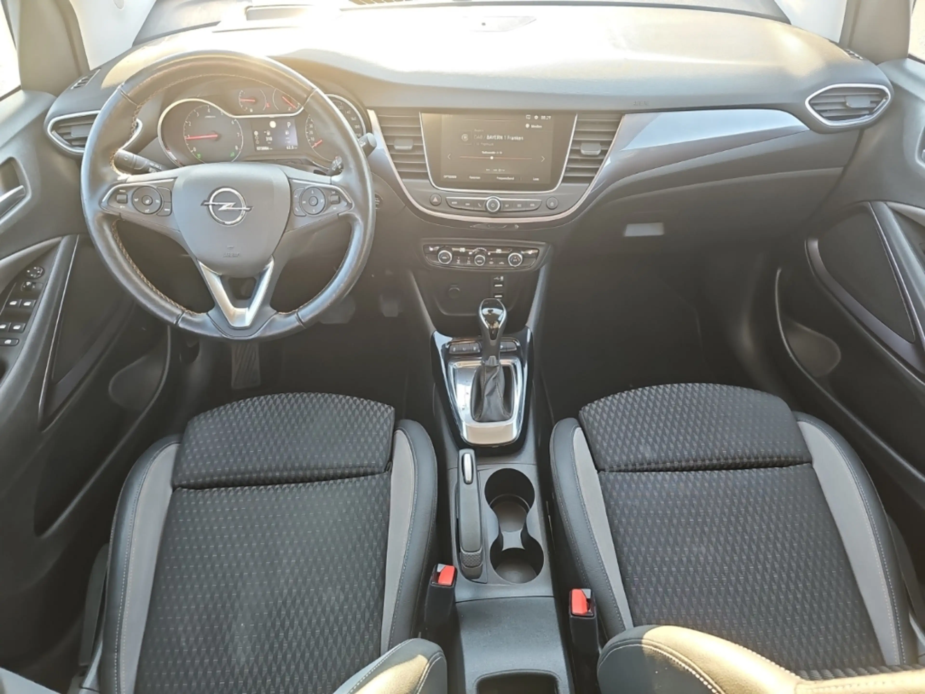 Opel Crossland X Ultimate Autom NAVI Klimaaut HUD RFK AHK SHZ LRH F — photo 13