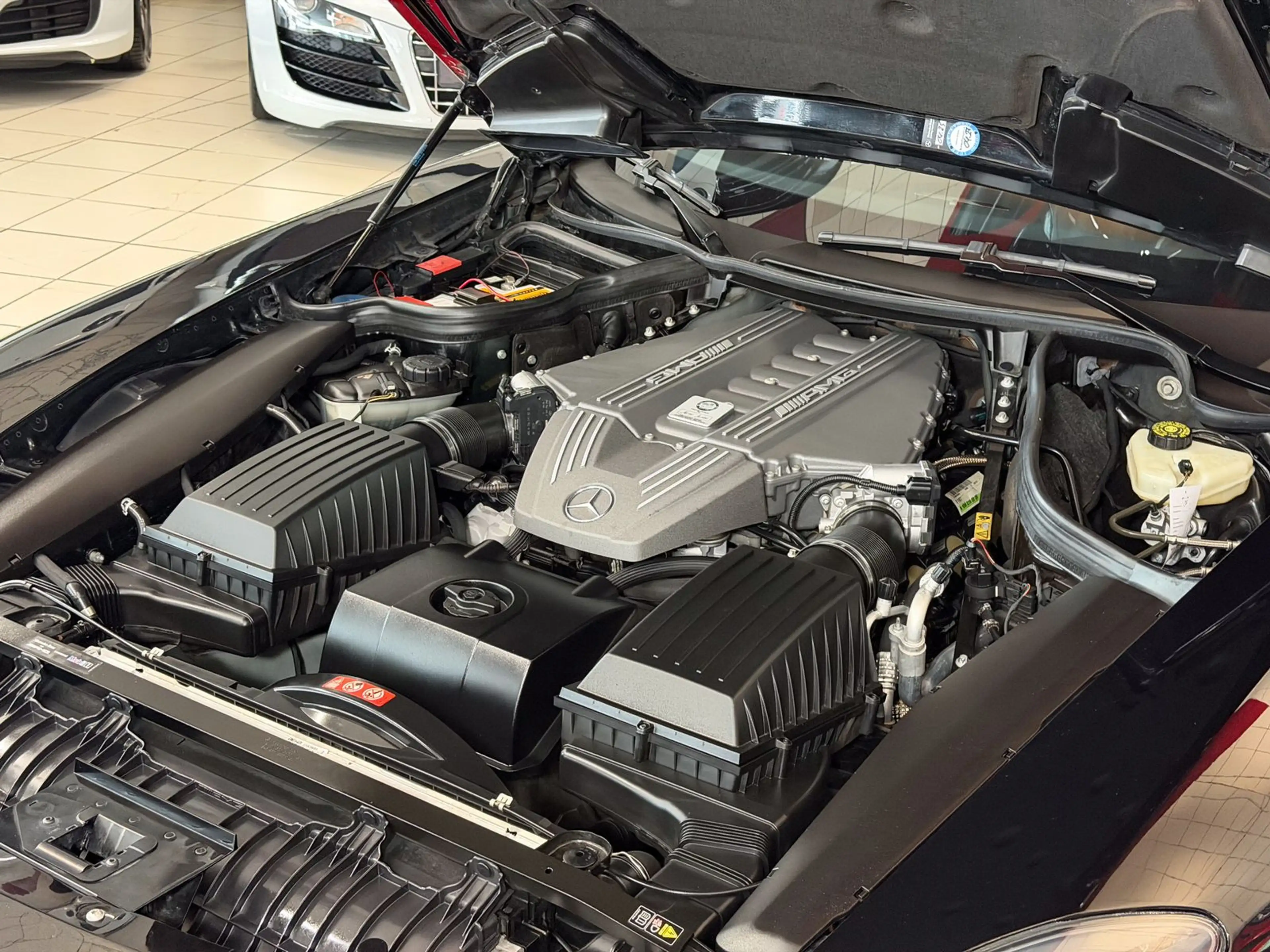 Mercedes-Benz SLS Coupe deutsche EZ Bang&Olufsen Keramik — photo 38