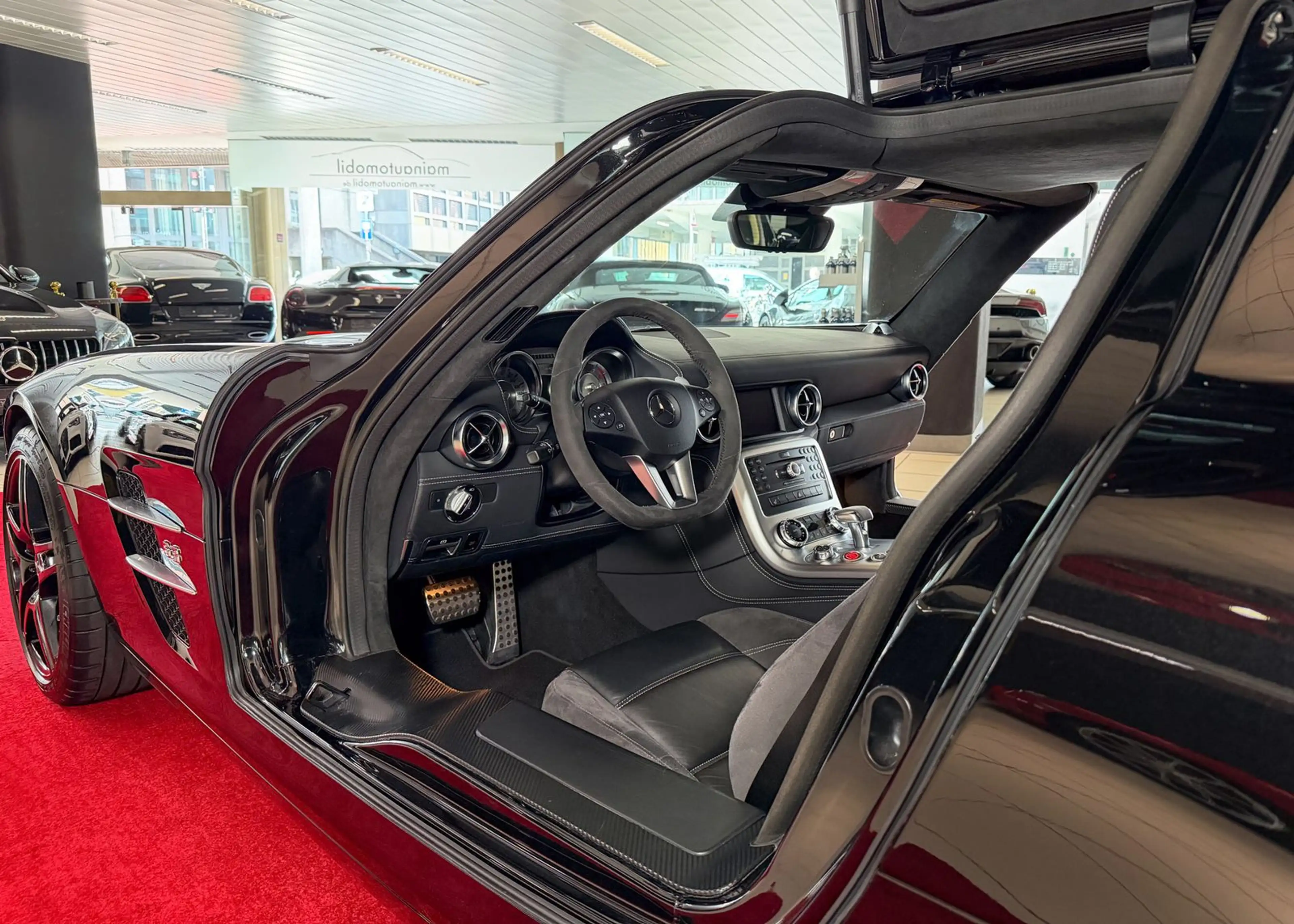 Mercedes-Benz SLS Coupe deutsche EZ Bang&Olufsen Keramik — photo 22