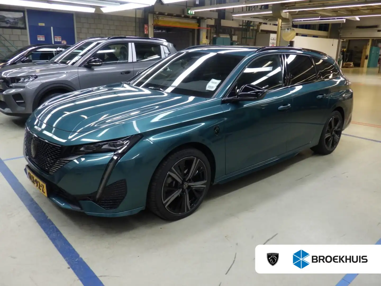 Peugeot 308 SW 1.2 Hybrid 136 e-DCS6 GT | Automaat | Navigatie Blauw - 1