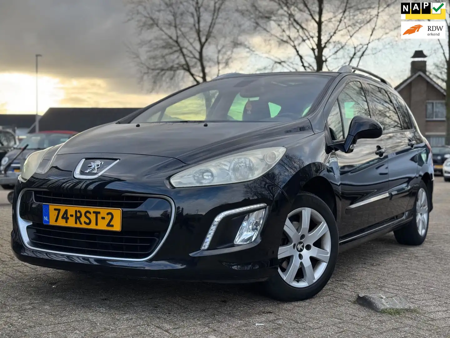 Peugeot 308 SW 1.6 VTi Executive PANORAMA DAK NAVI LED APK 26- Zwart - 1