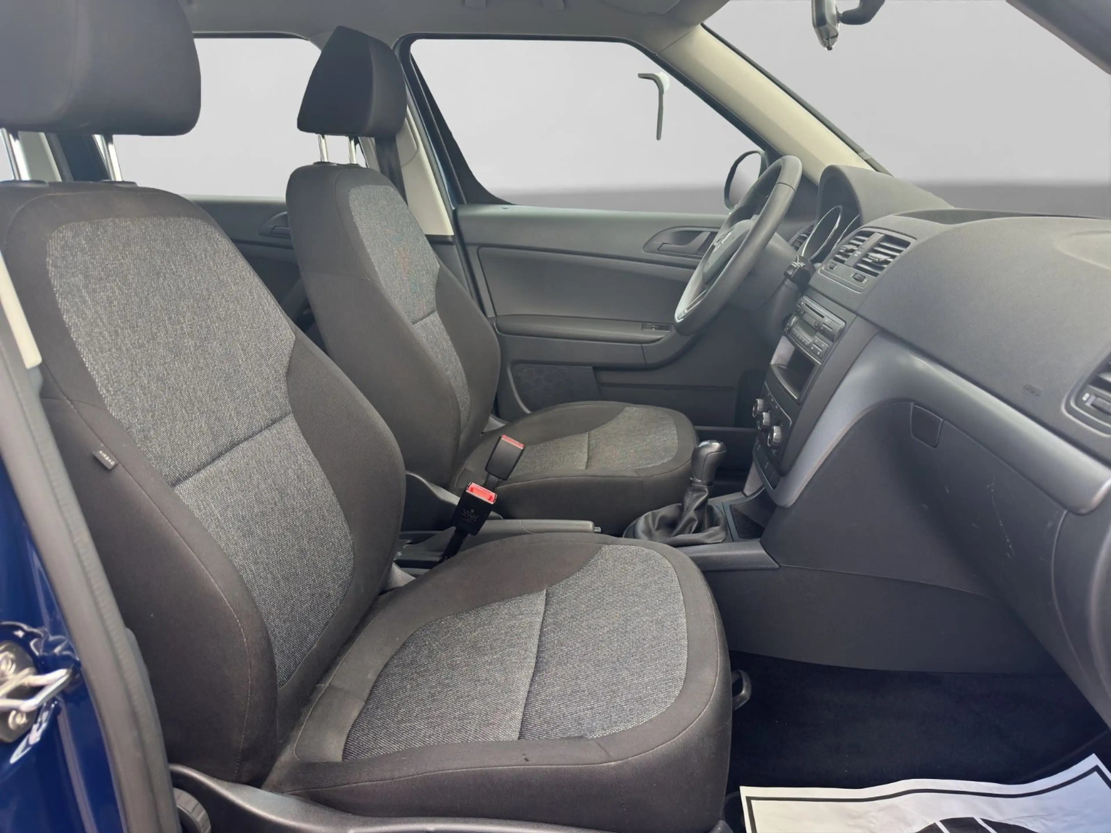 Skoda Yeti Cool Edition Shz PDC Klima TÜV Start Stop — photo 10