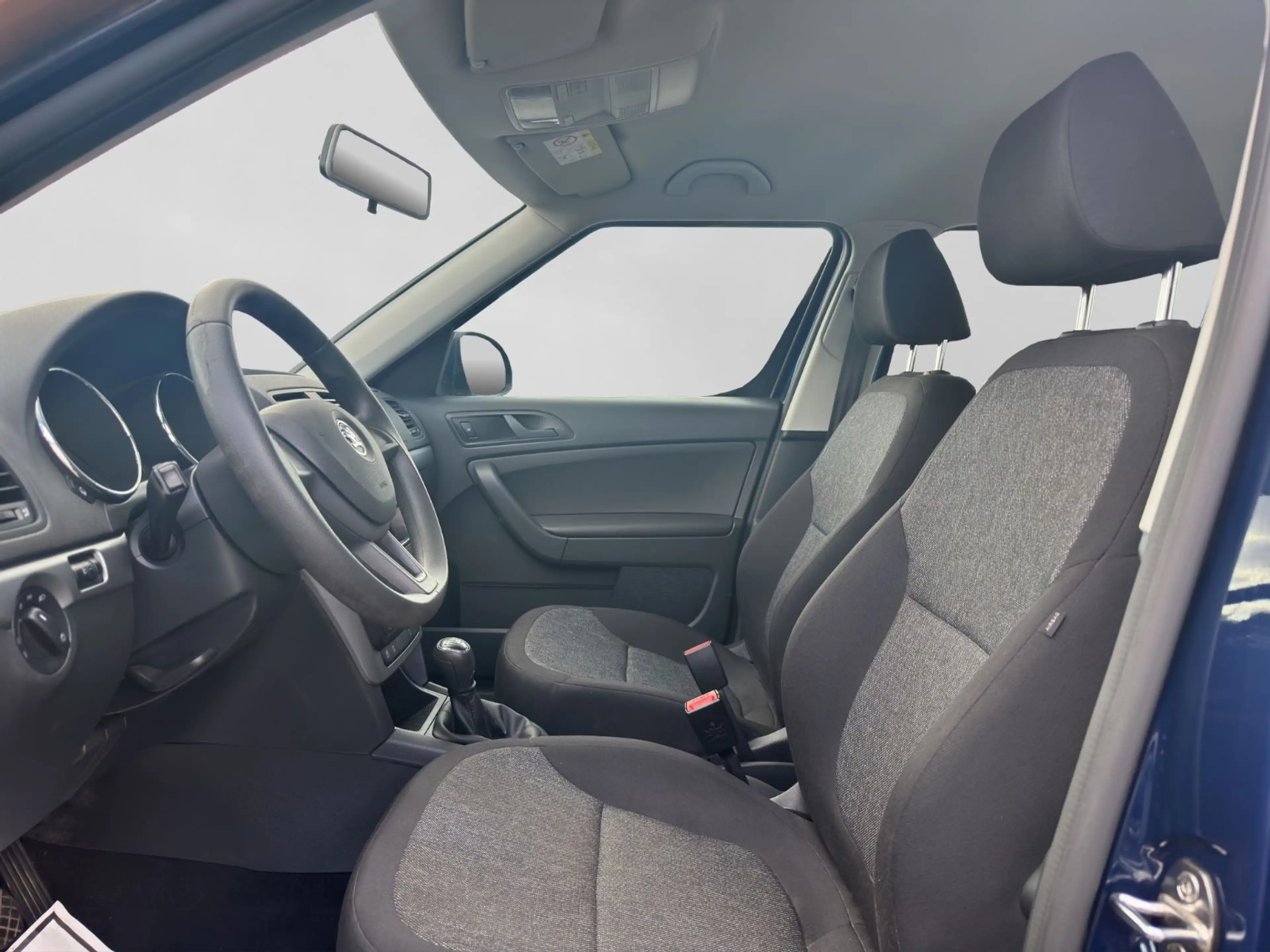 Skoda Yeti Cool Edition Shz PDC Klima TÜV Start Stop — photo 8