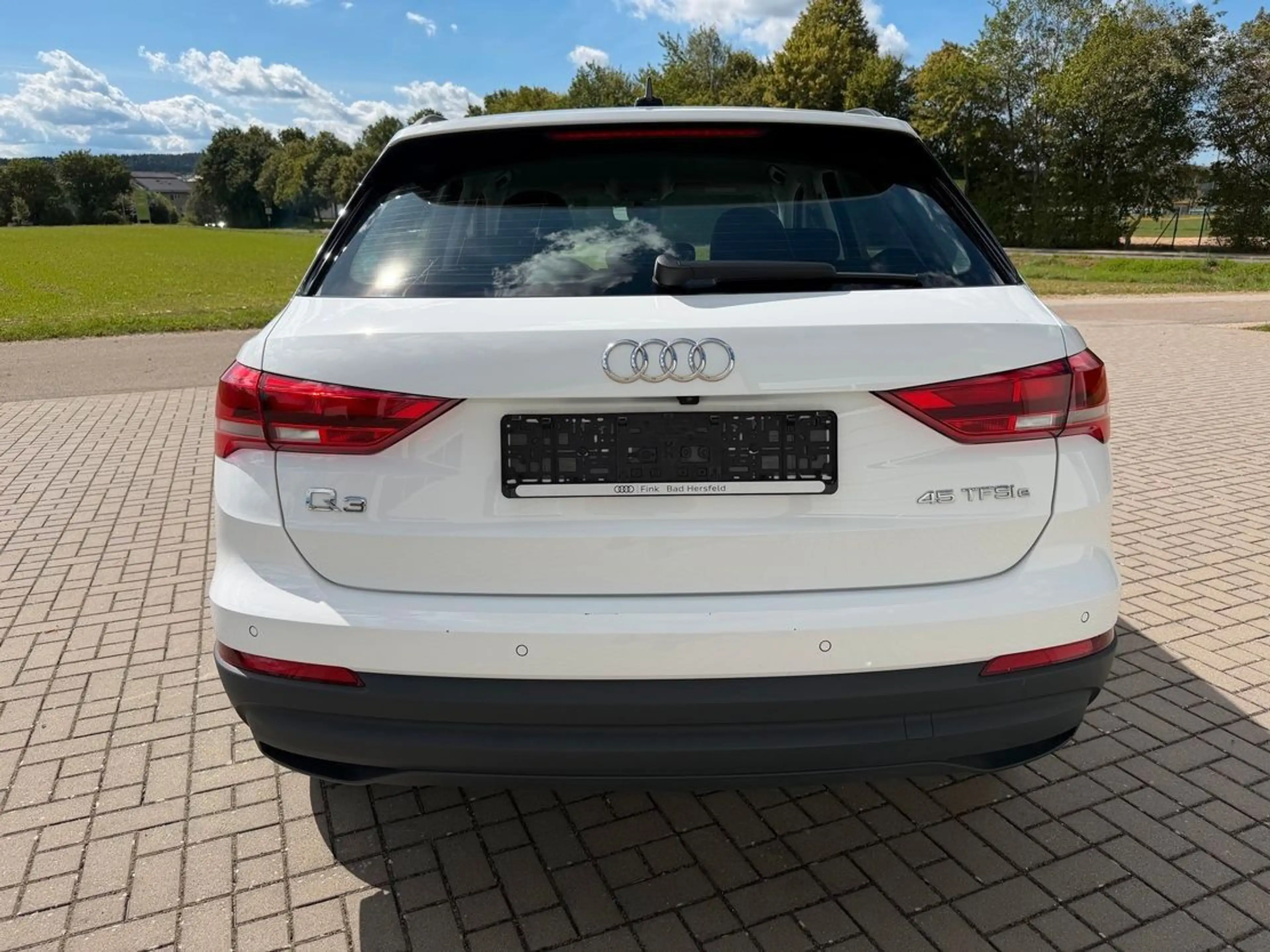Audi Q3 45 TFSI e Hybrid  Basis-Modell Navi — photo 6