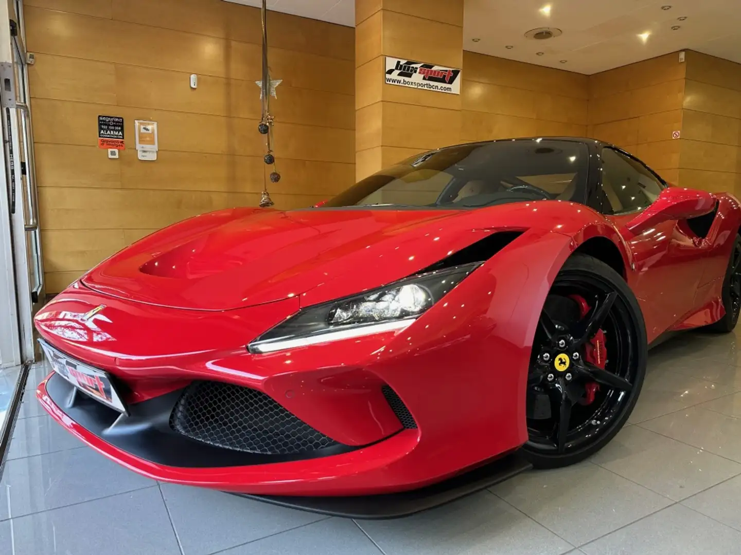 Ferrari F8 Tributo Rojo - 1