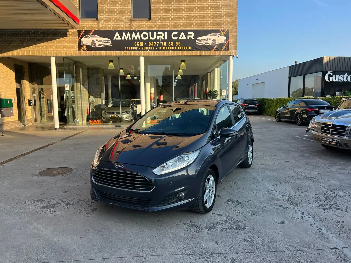 Ford Fiesta Fiesta 1.0 EcoBoost Champions Edition Plus S/S Grijs - 1