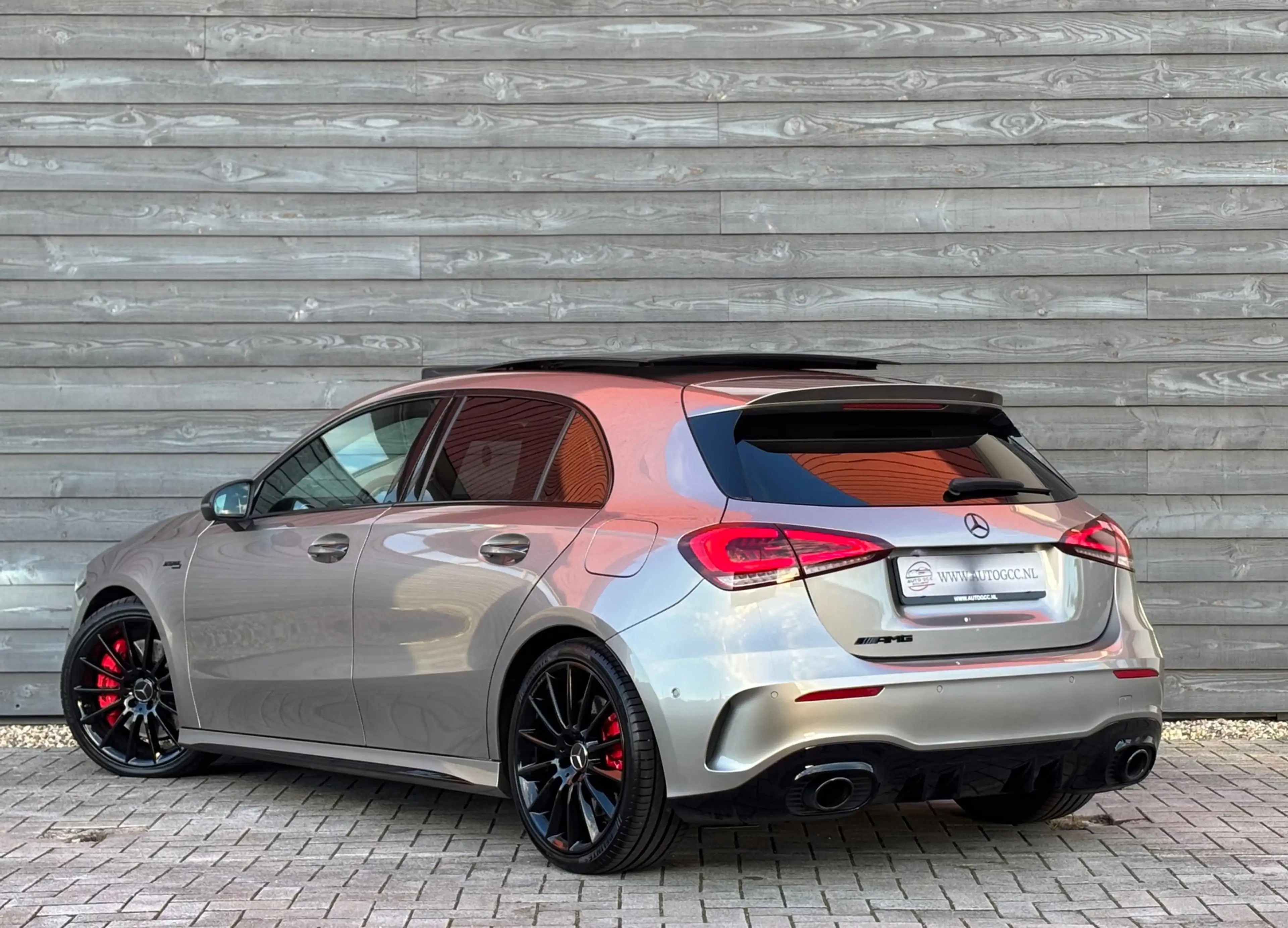 Mercedes-Benz A 35 AMG 4MATIC EDITION 1 PANO HUD MEMORY AUT SFEER VOL OPT — photo 7