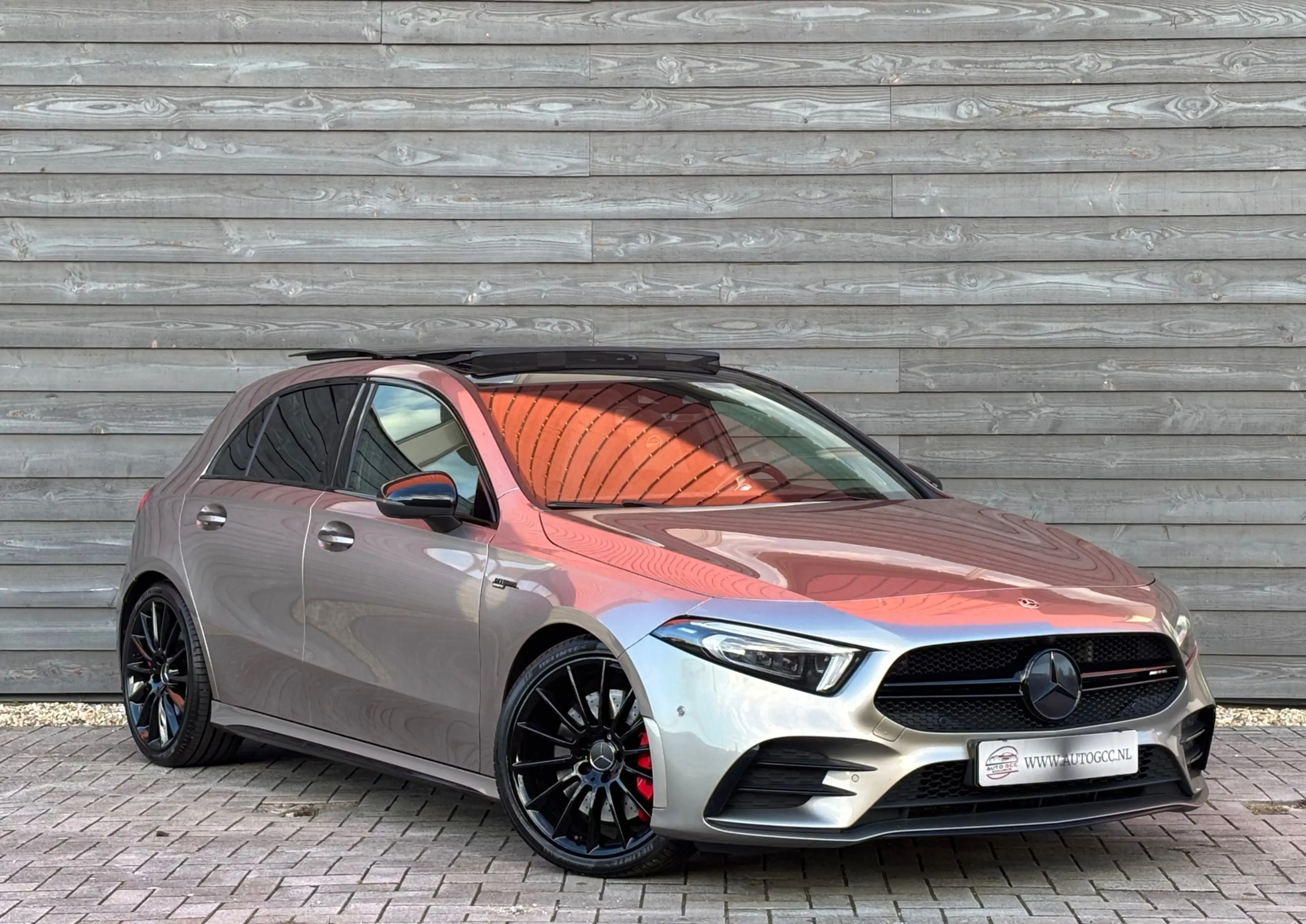 Mercedes-Benz A 35 AMG 4MATIC EDITION 1 PANO HUD MEMORY AUT SFEER VOL OPT — photo 3