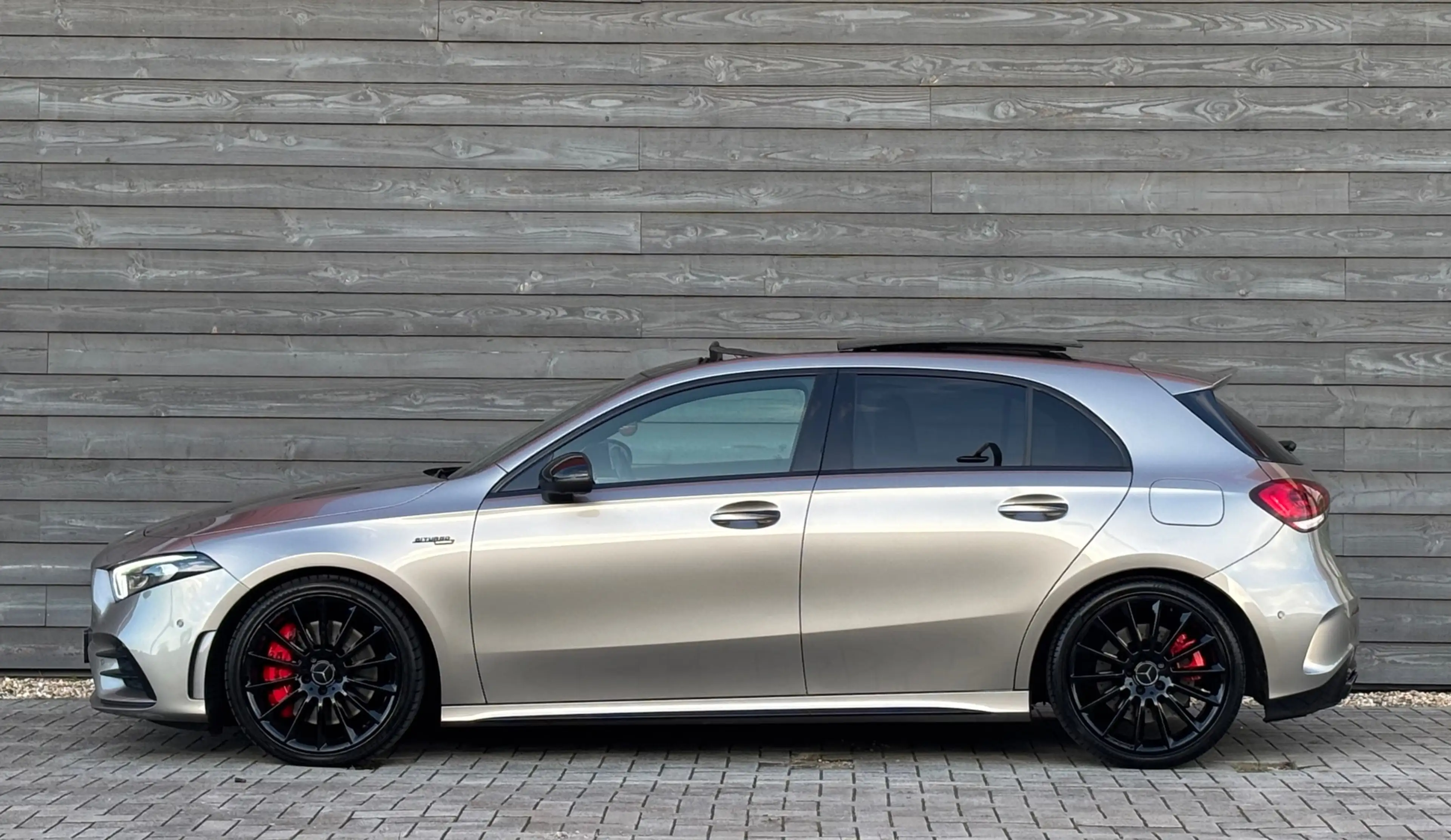 Mercedes-Benz A 35 AMG 4MATIC EDITION 1 PANO HUD MEMORY AUT SFEER VOL OPT — photo 8