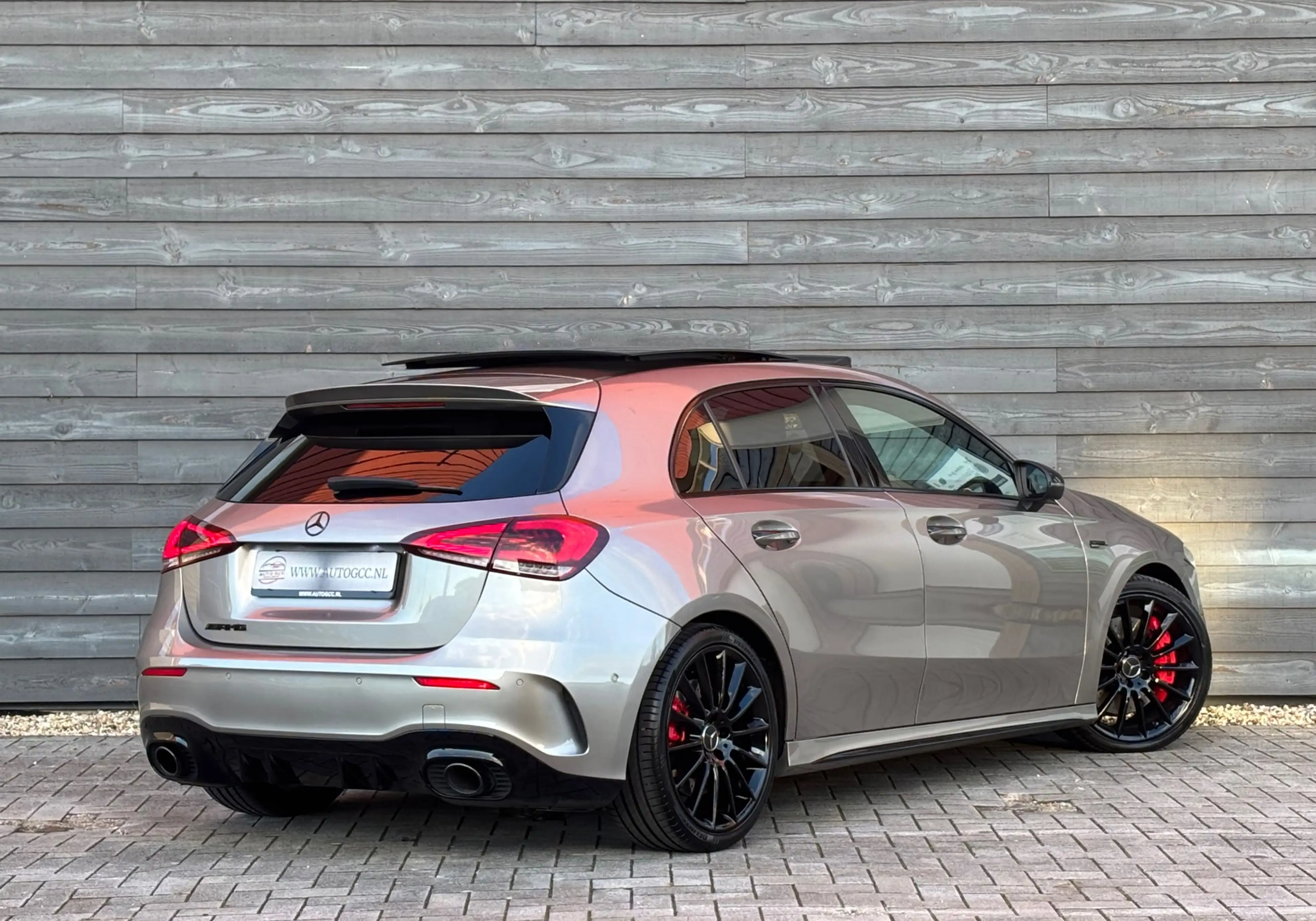 Mercedes-Benz A 35 AMG 4MATIC EDITION 1 PANO HUD MEMORY AUT SFEER VOL OPT — photo 5