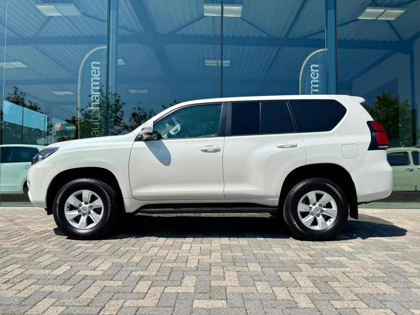 Toyota Land Cruiser 2.8 D-4D-F Automaat, NAP, 3500 kg, LED, CarPlay, T Wit - 2