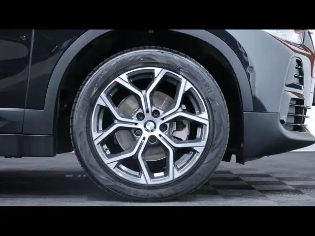 BMW X2 view 10