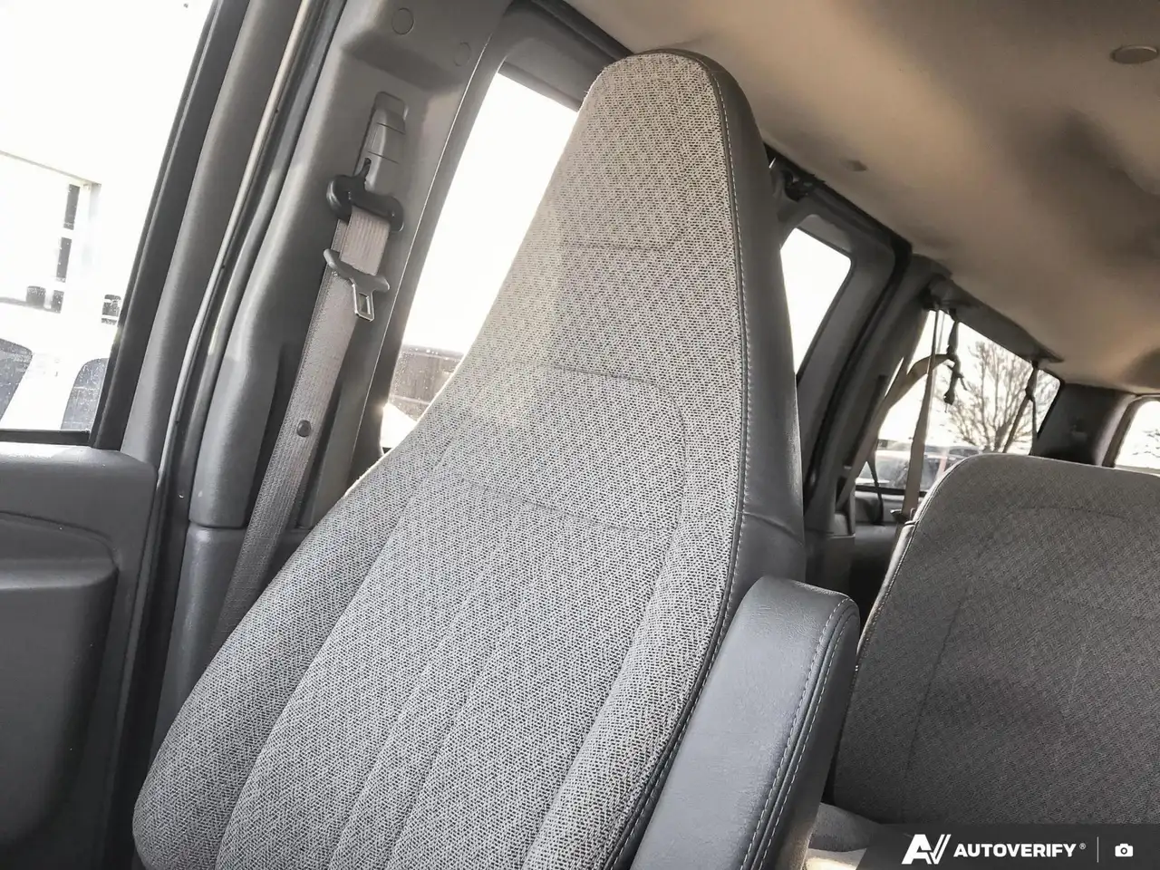 GMC Savana снимка GMC Savana