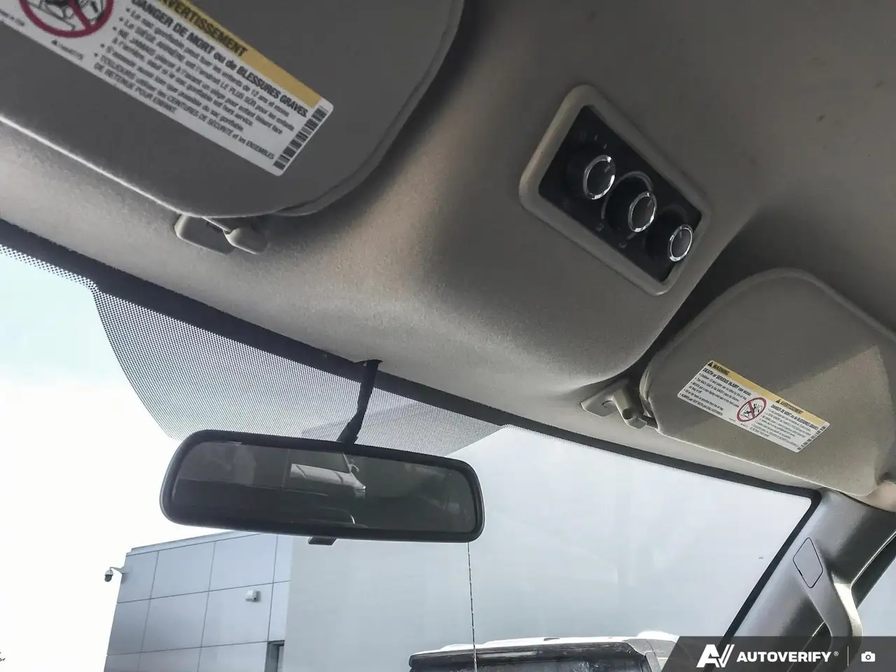 GMC Savana снимка GMC Savana
