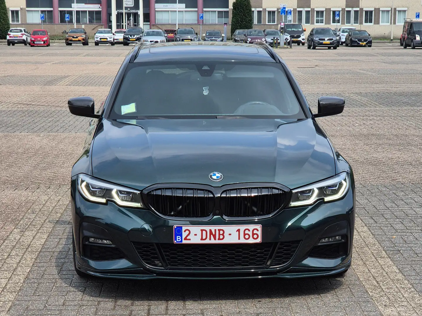 BMW 330 330i+Touring+Aut.+M+Sport Groen - 1