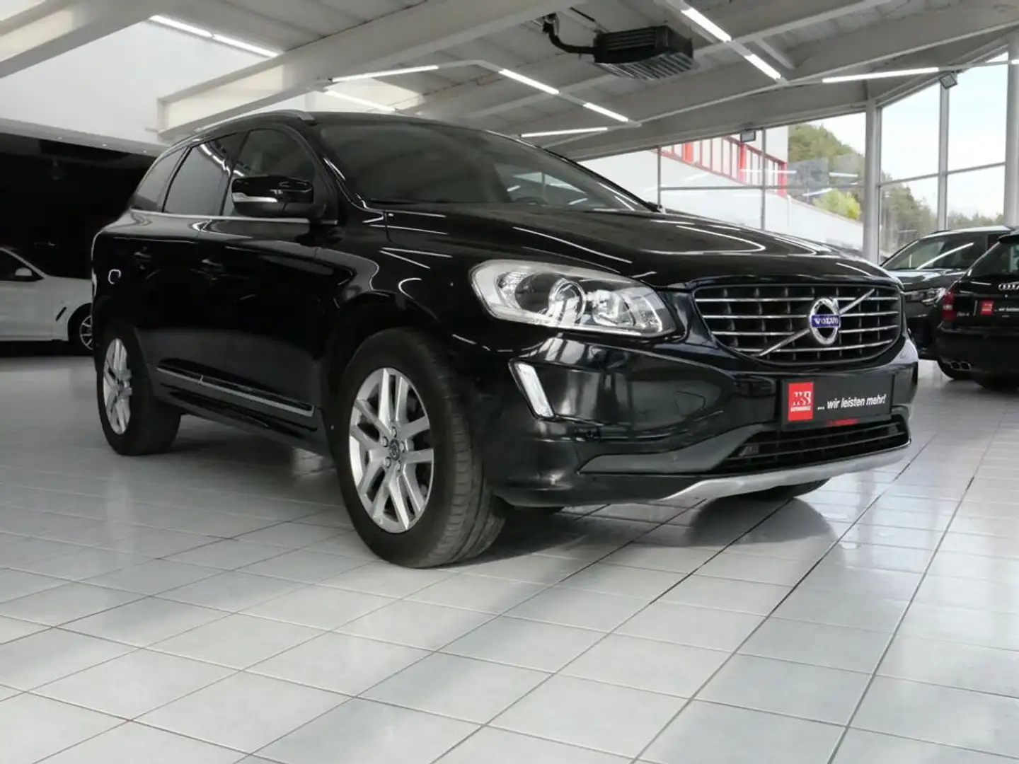 Volvo XC60 Summum 2WD *VERKAUF AN HÄNDLER* Schwarz - 1