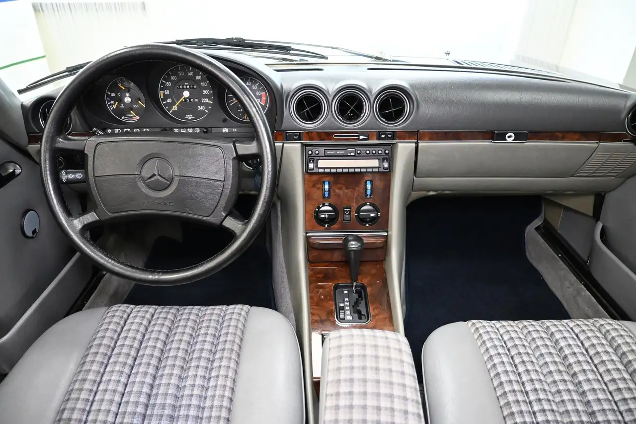 Mercedes-Benz SL 500 SL500 W107 *sehr guter Zustand*, foto 9