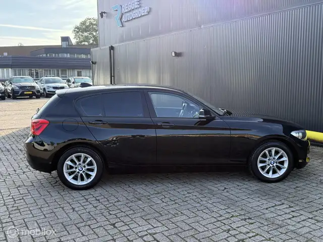 BMW 1 Series view 9