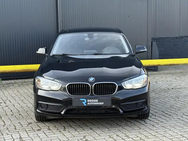 BMW 1 Series view 5