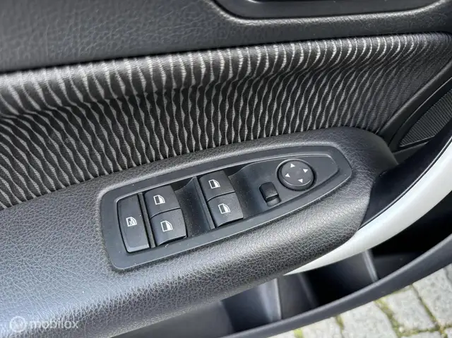 BMW 1 Series view 20