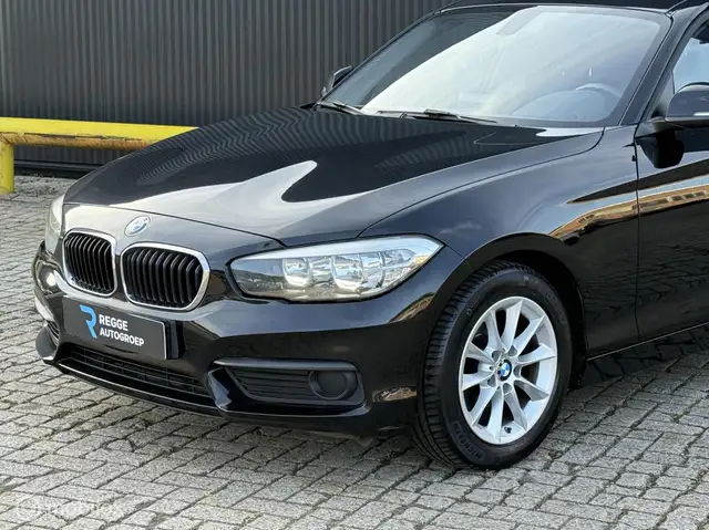 BMW 1 Series view 6