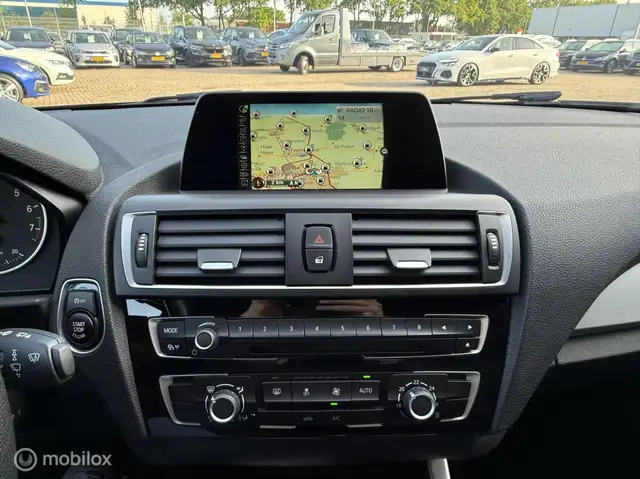 BMW 1 Series view 16