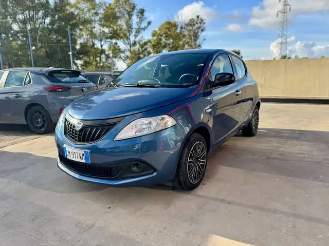 Lancia Ypsilon 1.0 firefly hybrid Silver Plus  *pronta consegna