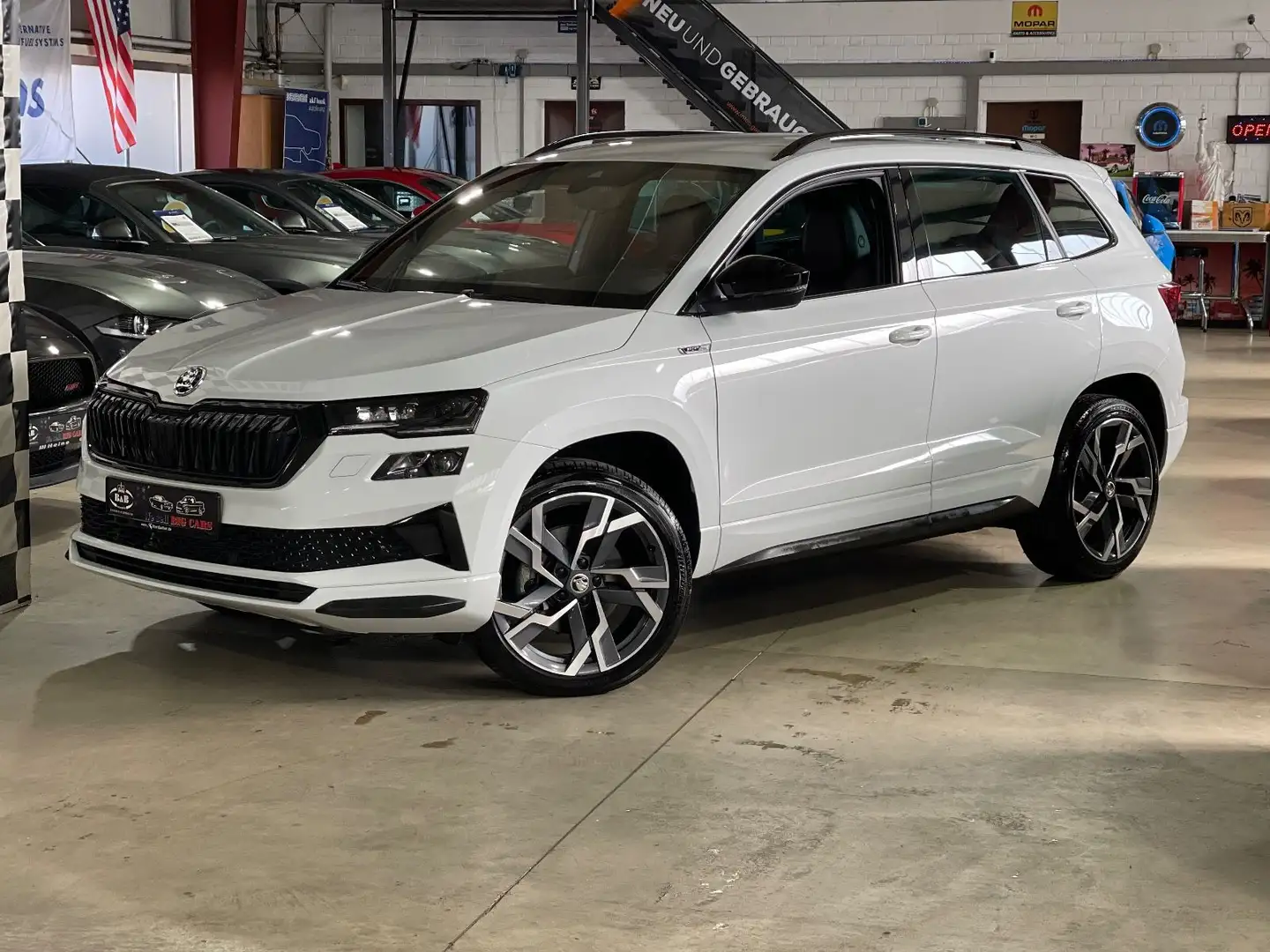 Skoda Karoq KAROQ SPORTLINE 4x4+DSG+LEDER+KAMERA+KEYLESS-GO Weiß - 1