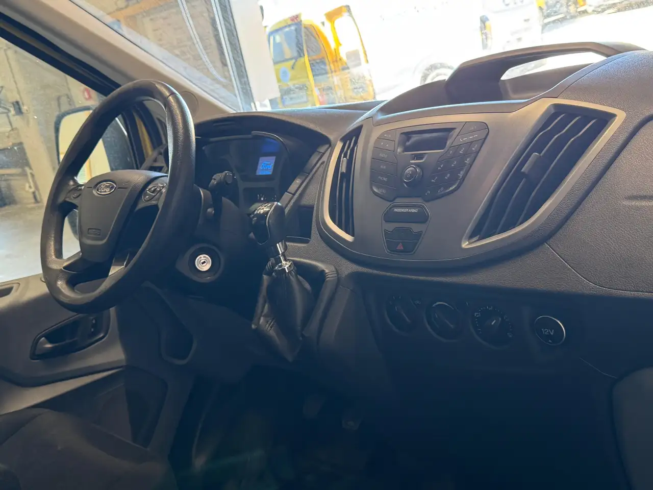 Ford Transit 290 L2 Top – Bild 15