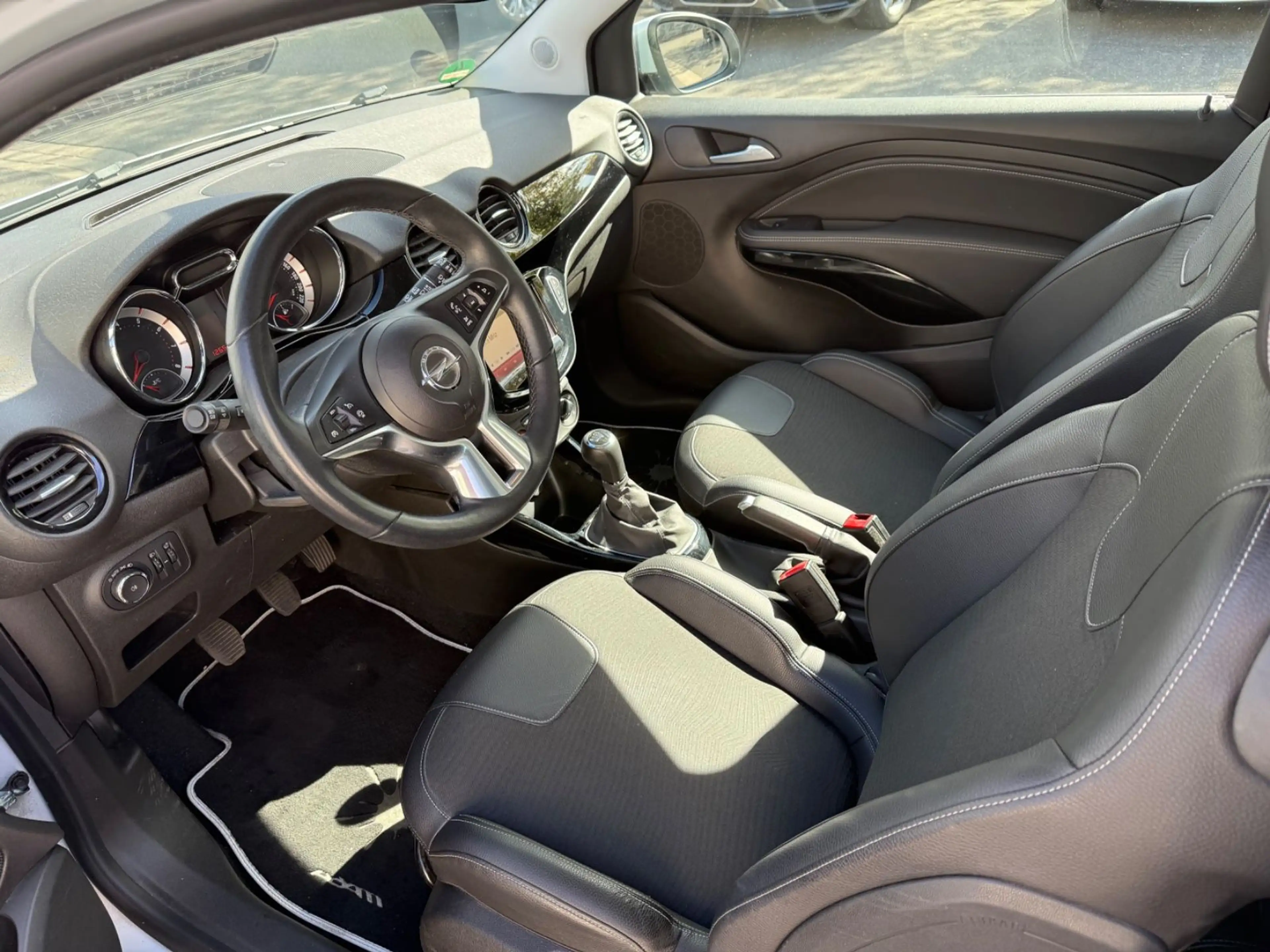 Opel Adam Jam / KLIMA / ALU / TÜV NEU !!! — photo 9