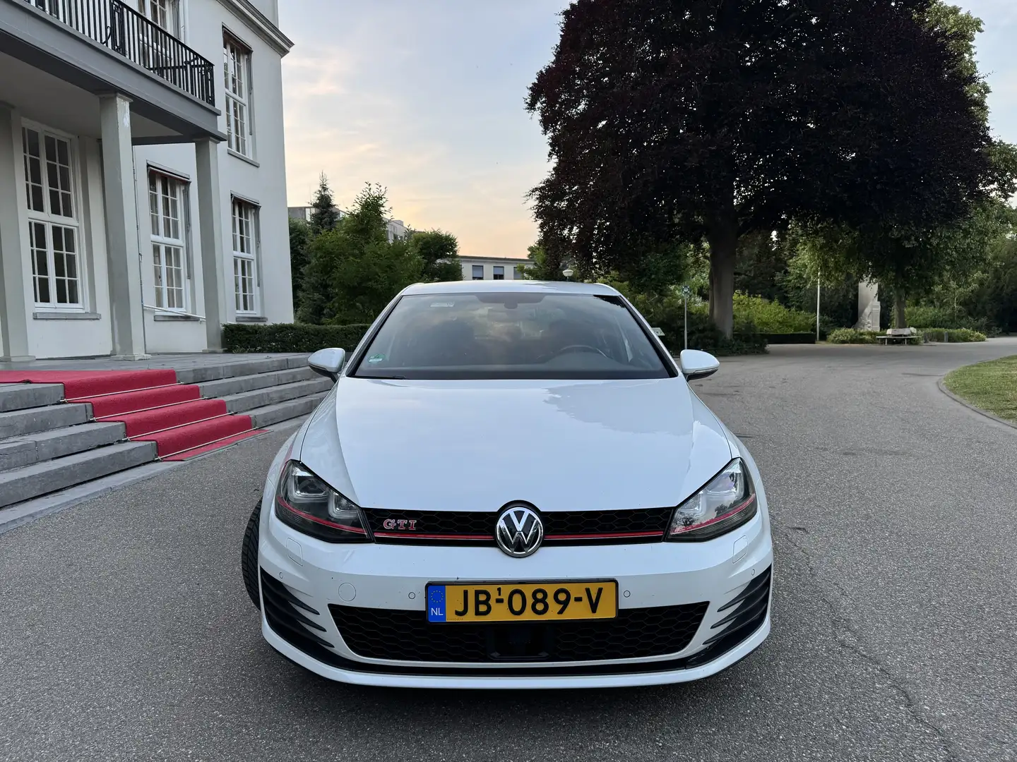 Volkswagen Golf GTI Performance DSG - 1