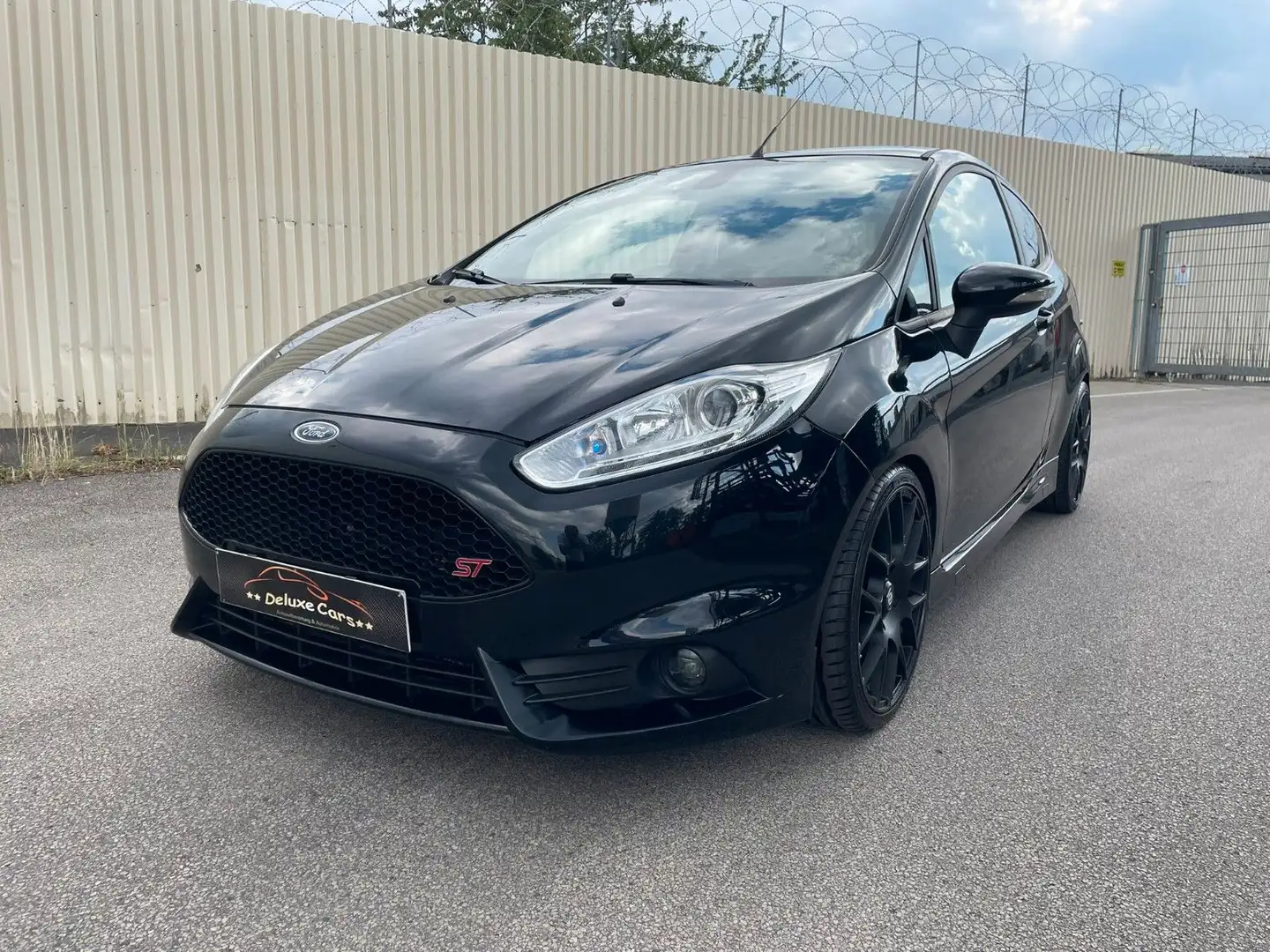 Ford Fiesta ST / Tüv Neu / Zahnriemen Neu Schwarz - 1