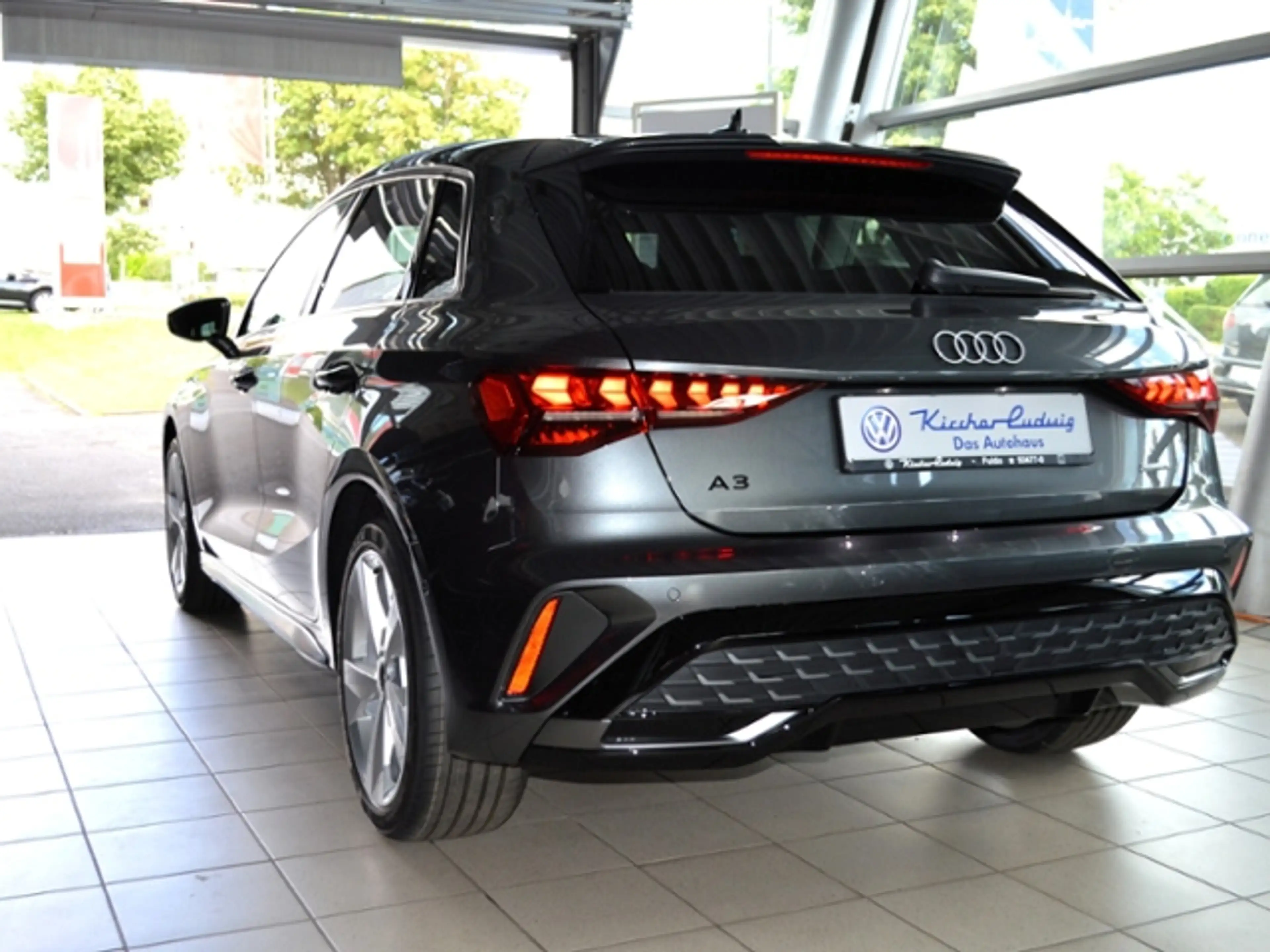 Audi A3 Sportback  2,0TFSI DSG quattro S line MMI KLIMA L — photo 3