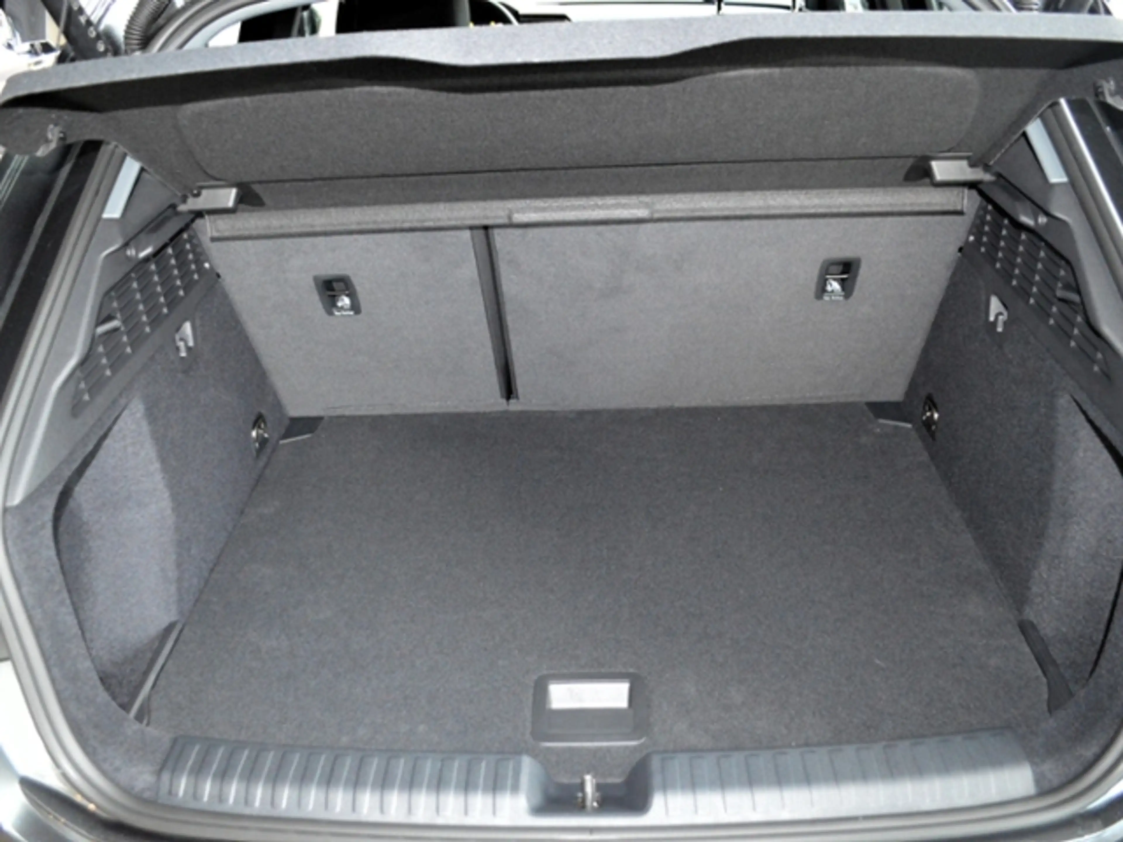 Audi A3 Sportback  2,0TFSI DSG quattro S line MMI KLIMA L — photo 6