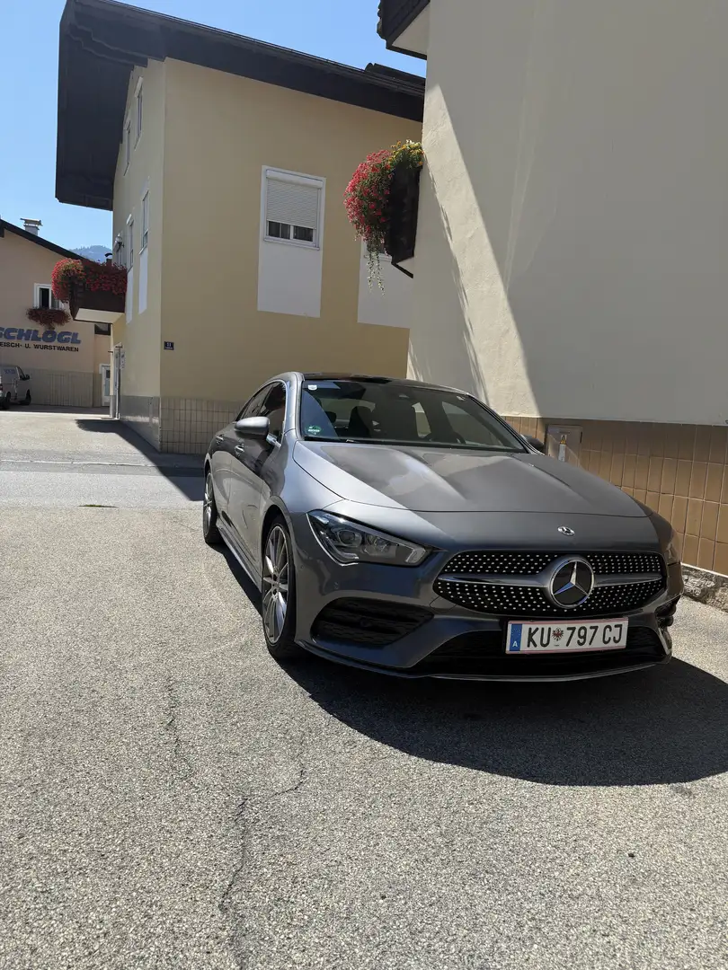 Mercedes-Benz CLA 180 7G-DCT AMG Line - 1