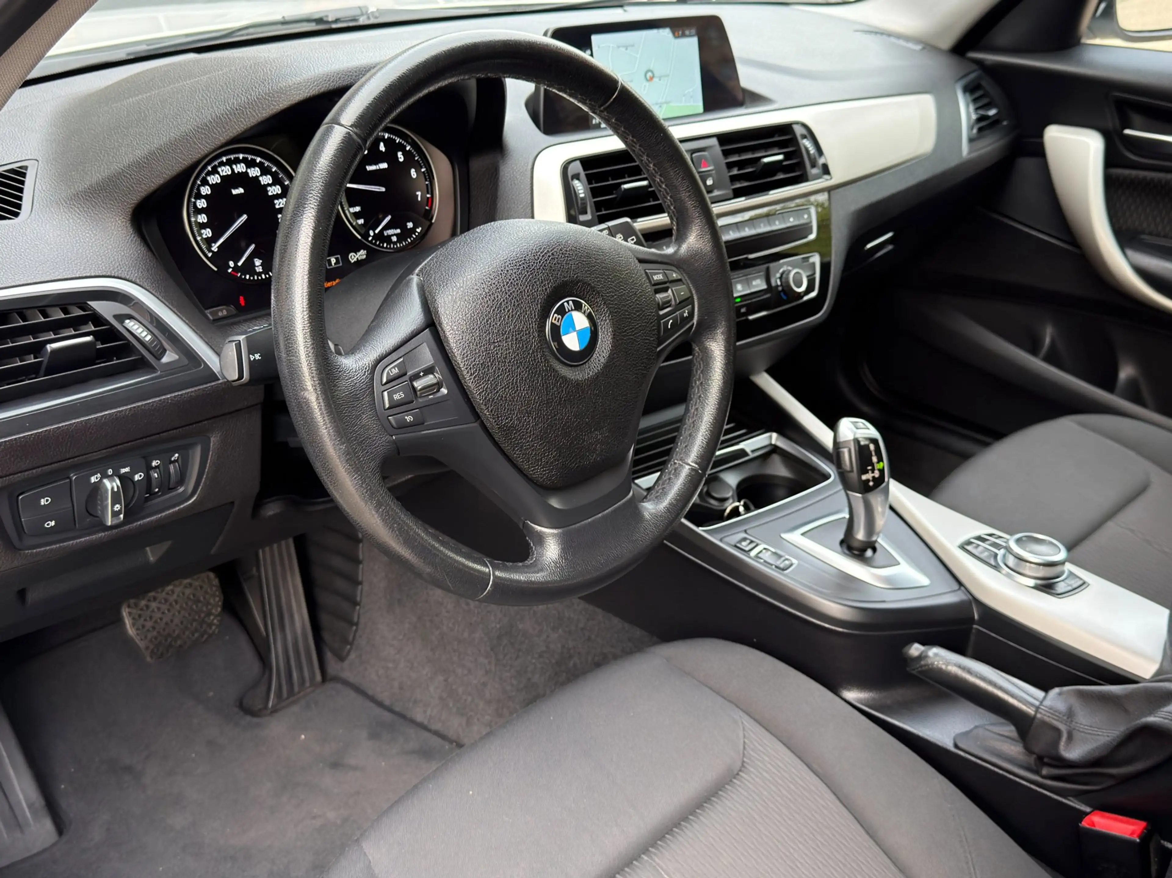 BMW 118 1-serie 118i Corporate | Navi | Automaat | Clima | — photo 6