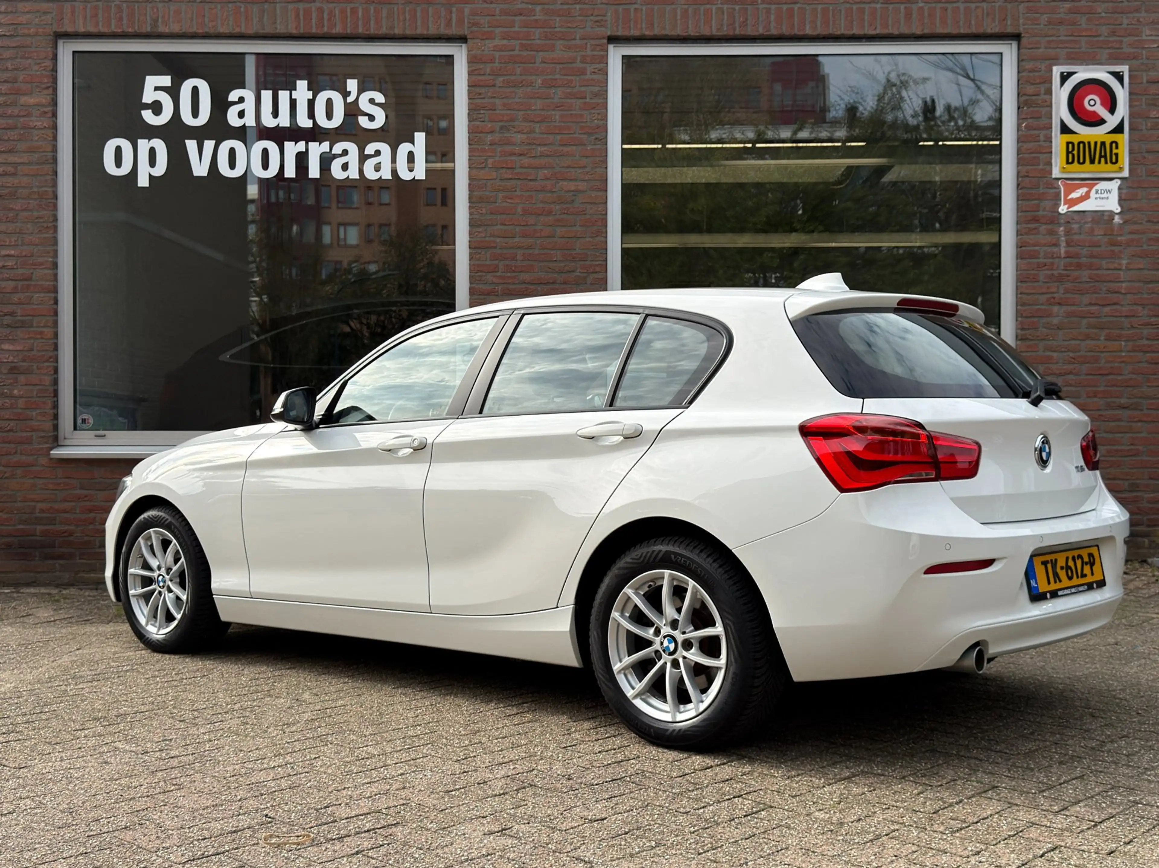 BMW 118 1-serie 118i Corporate | Navi | Automaat | Clima | — photo 4