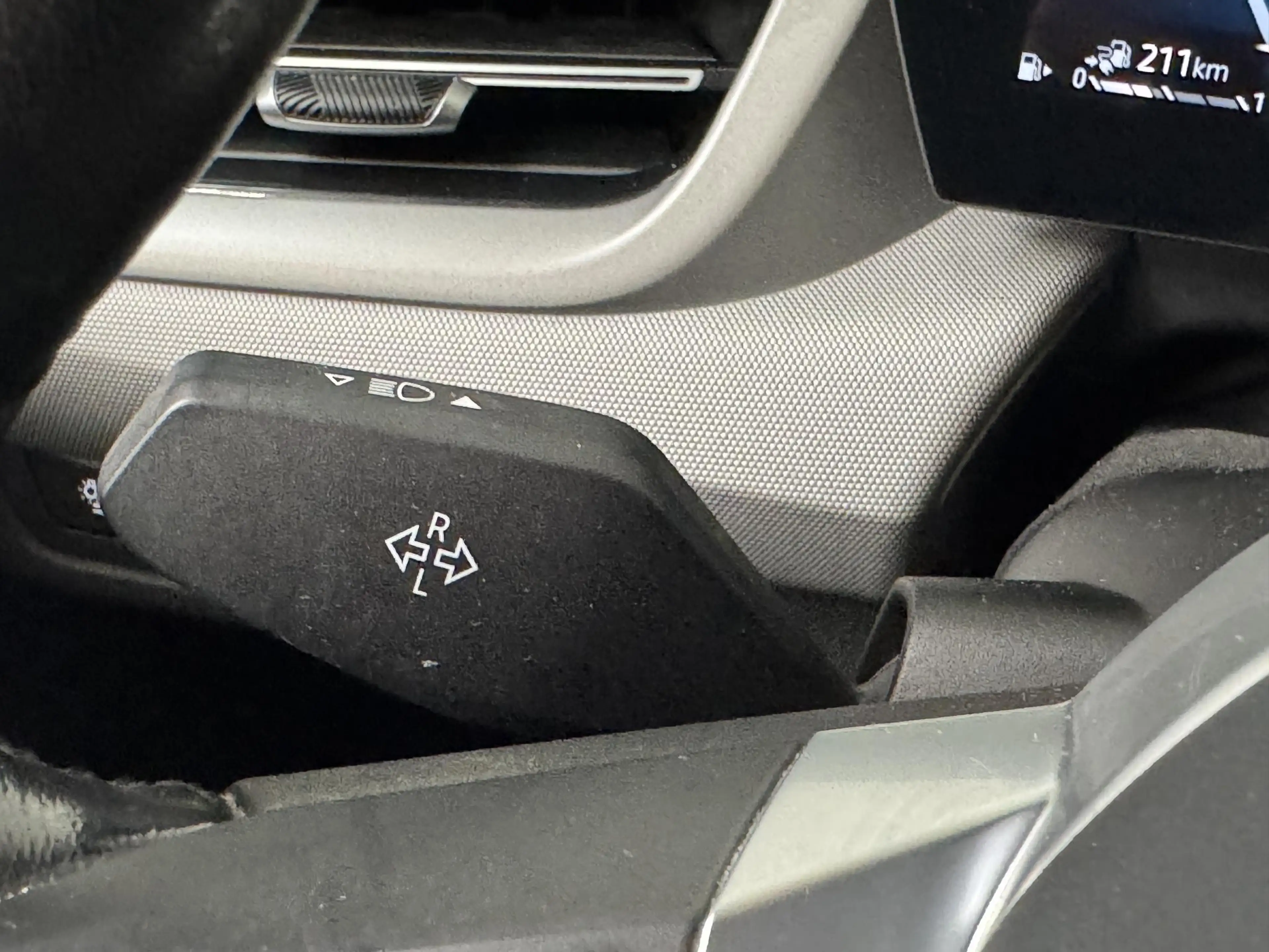 BMW 225 2-serie Active Tourer 225e xDrive | Navigatie | Ac — photo 25