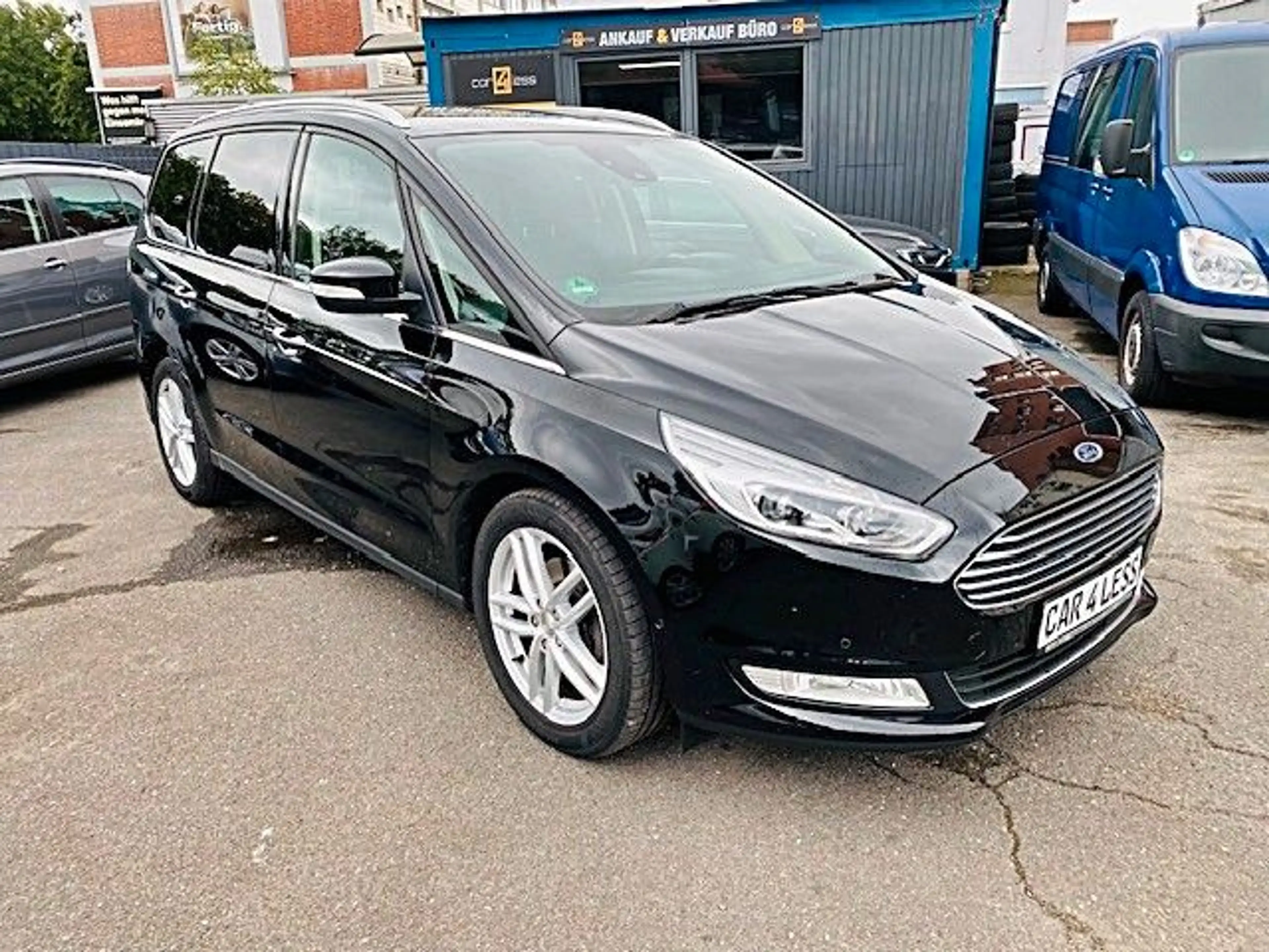 Ford Galaxy 2,0 EcoBlue 140kW Titanium Auto — photo 31