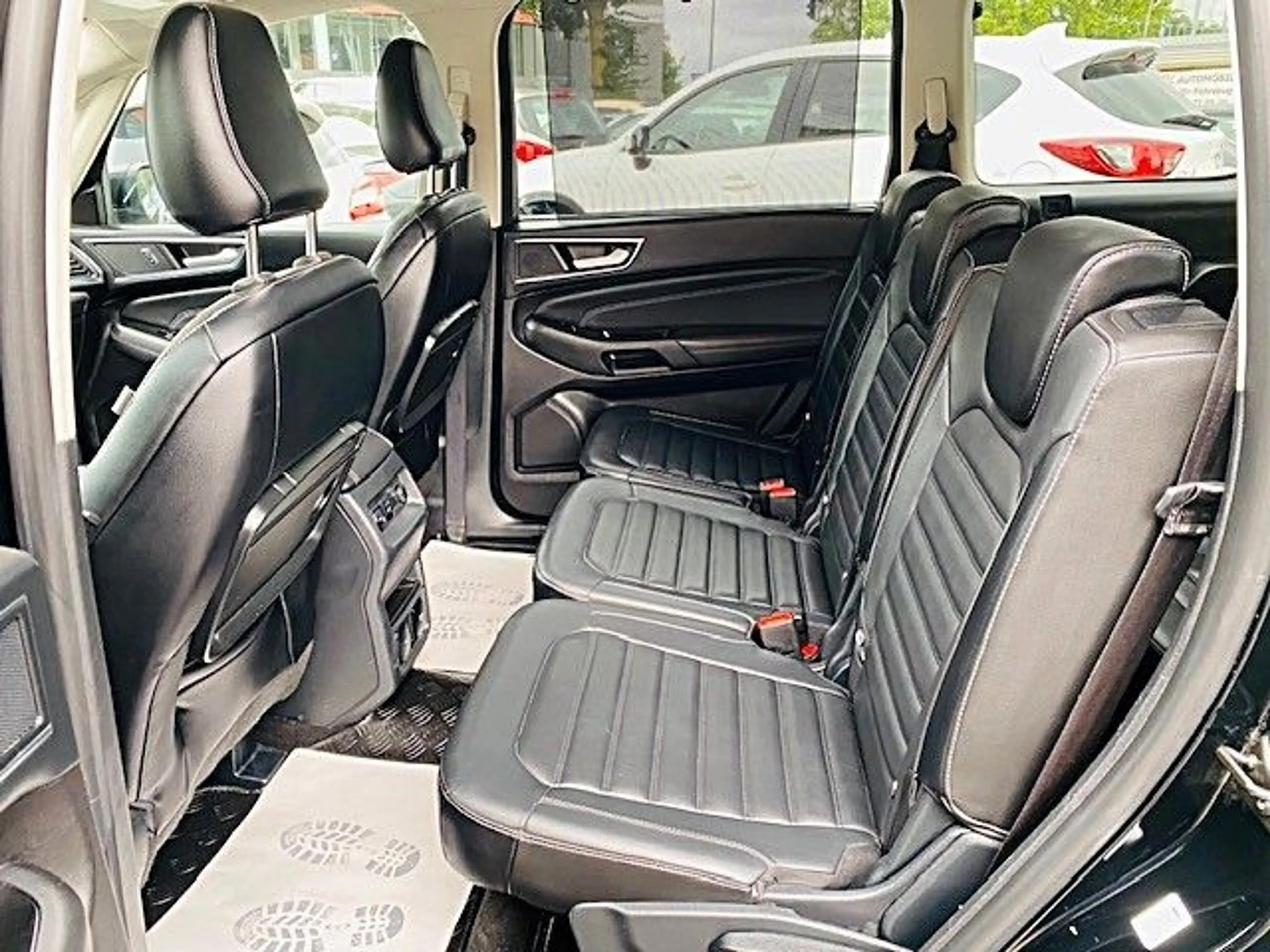 Ford Galaxy 2,0 EcoBlue 140kW Titanium Auto — photo 16